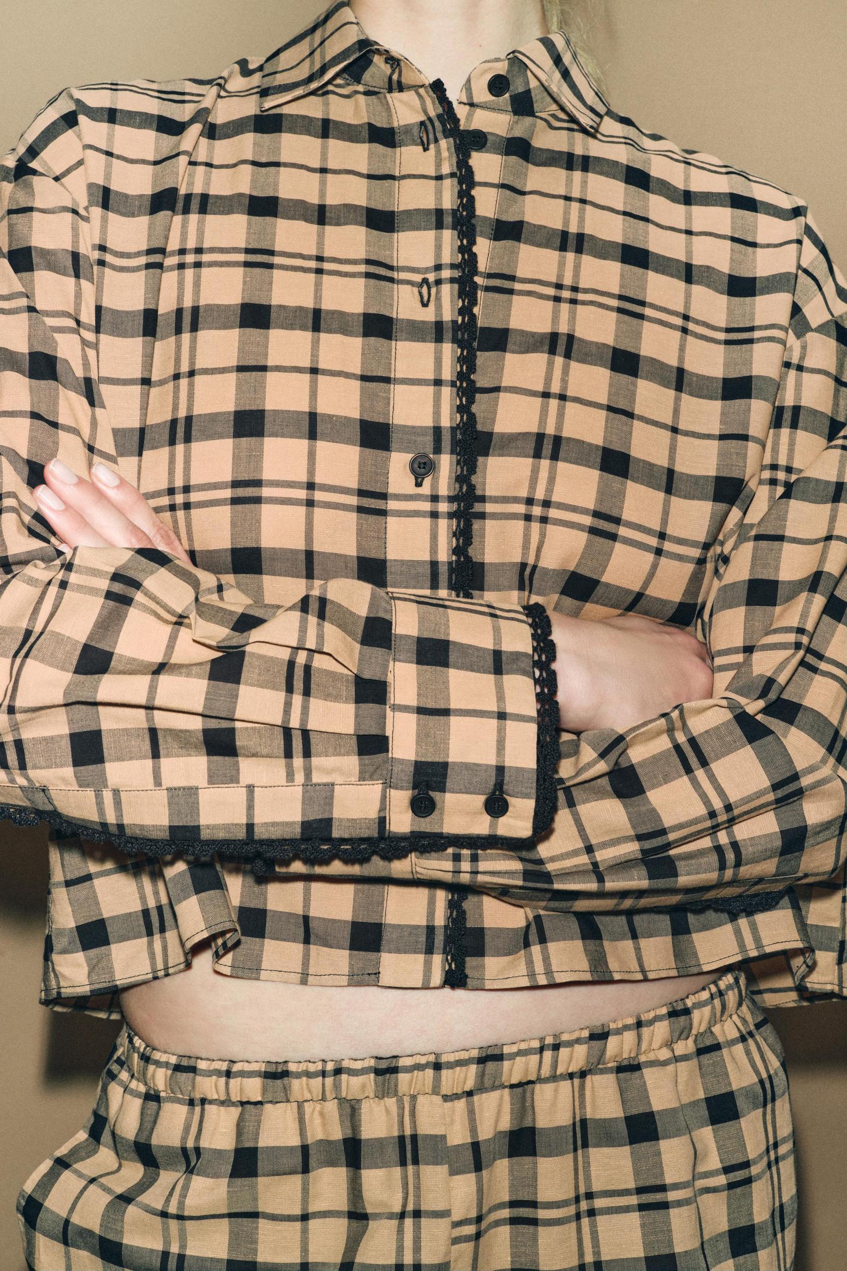 CHECKED CROPPED PAJAMA SHIRT Product Image