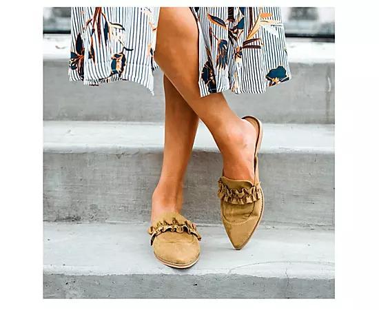 Journee Collection Womens Kessie Flat Product Image
