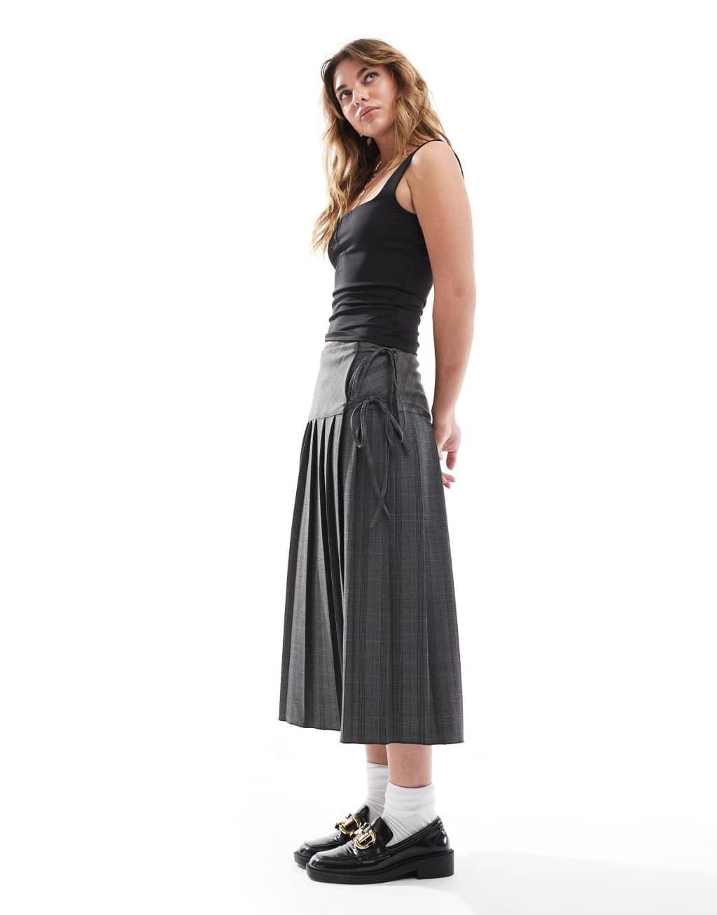 Miss Selfridge polyamide tank top in black Product Image