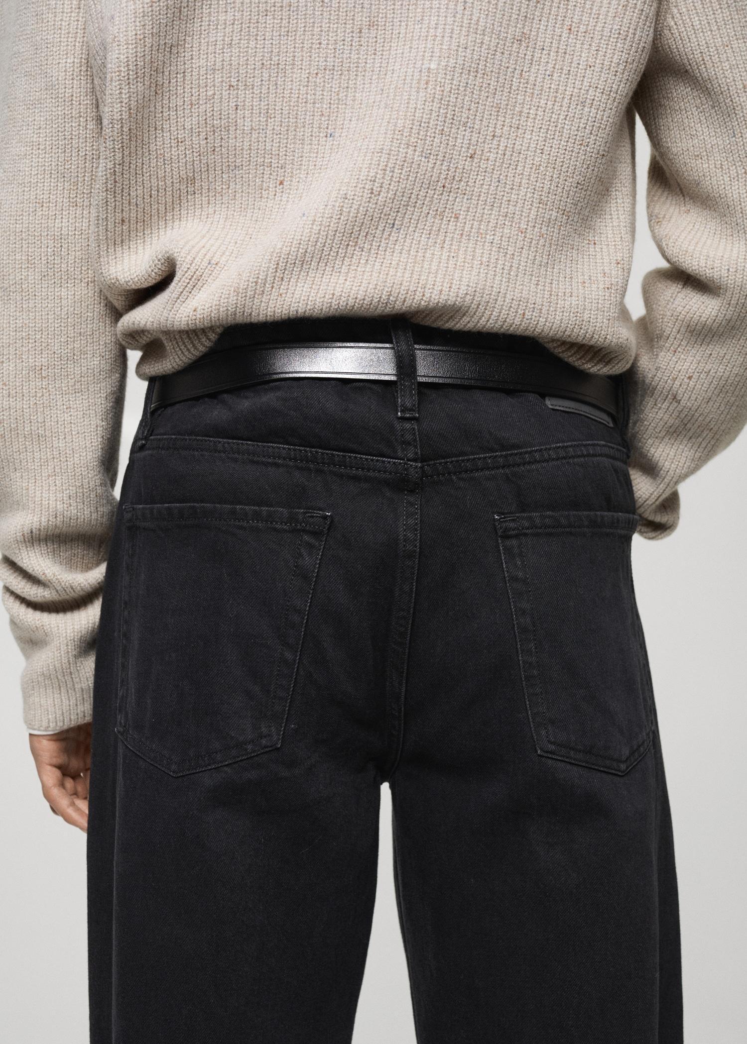 Moby straight-fit black jeans - Men | MANGO USA Product Image