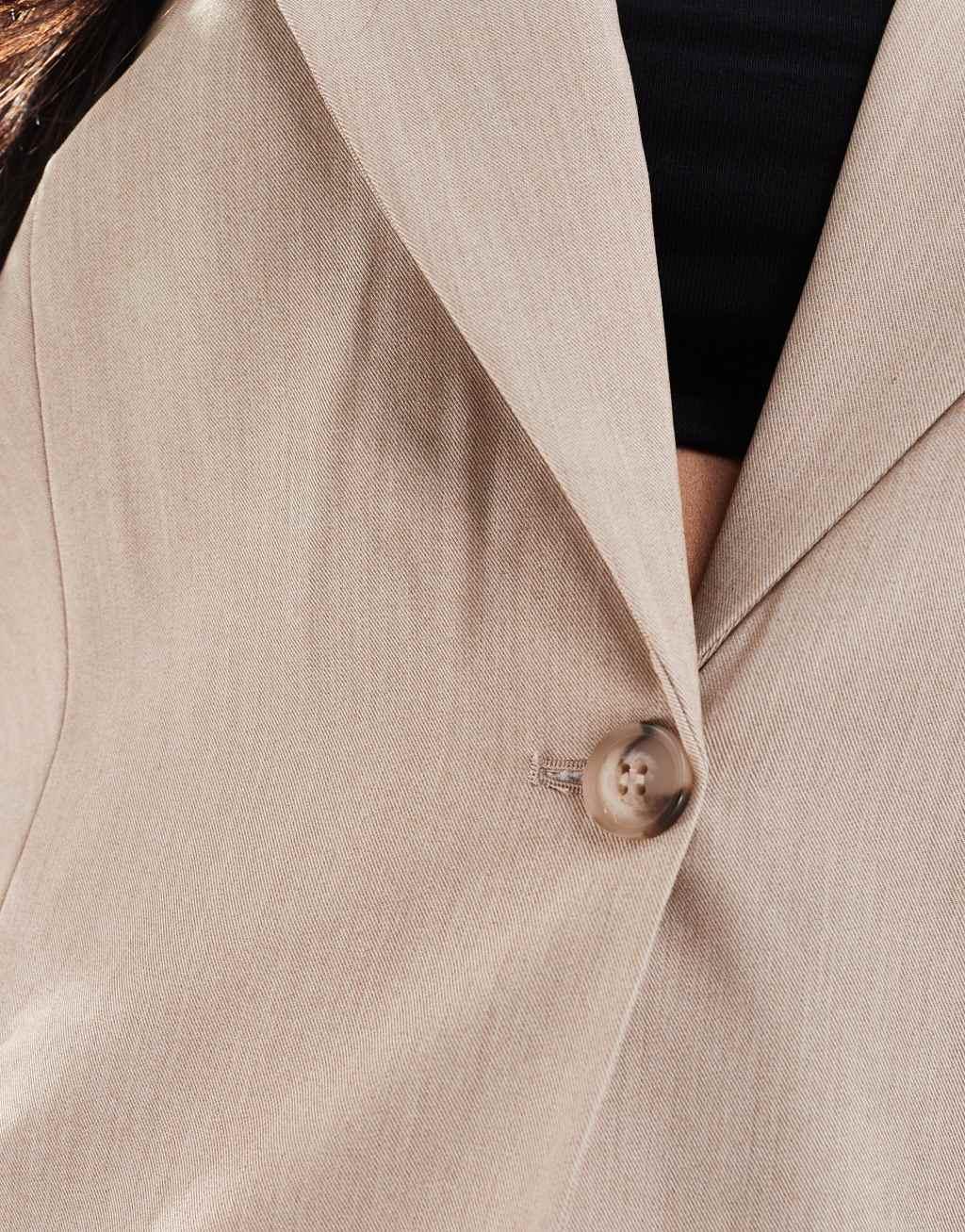 ASOS DESIGN Curve tailored relaxed blazer in stone Product Image