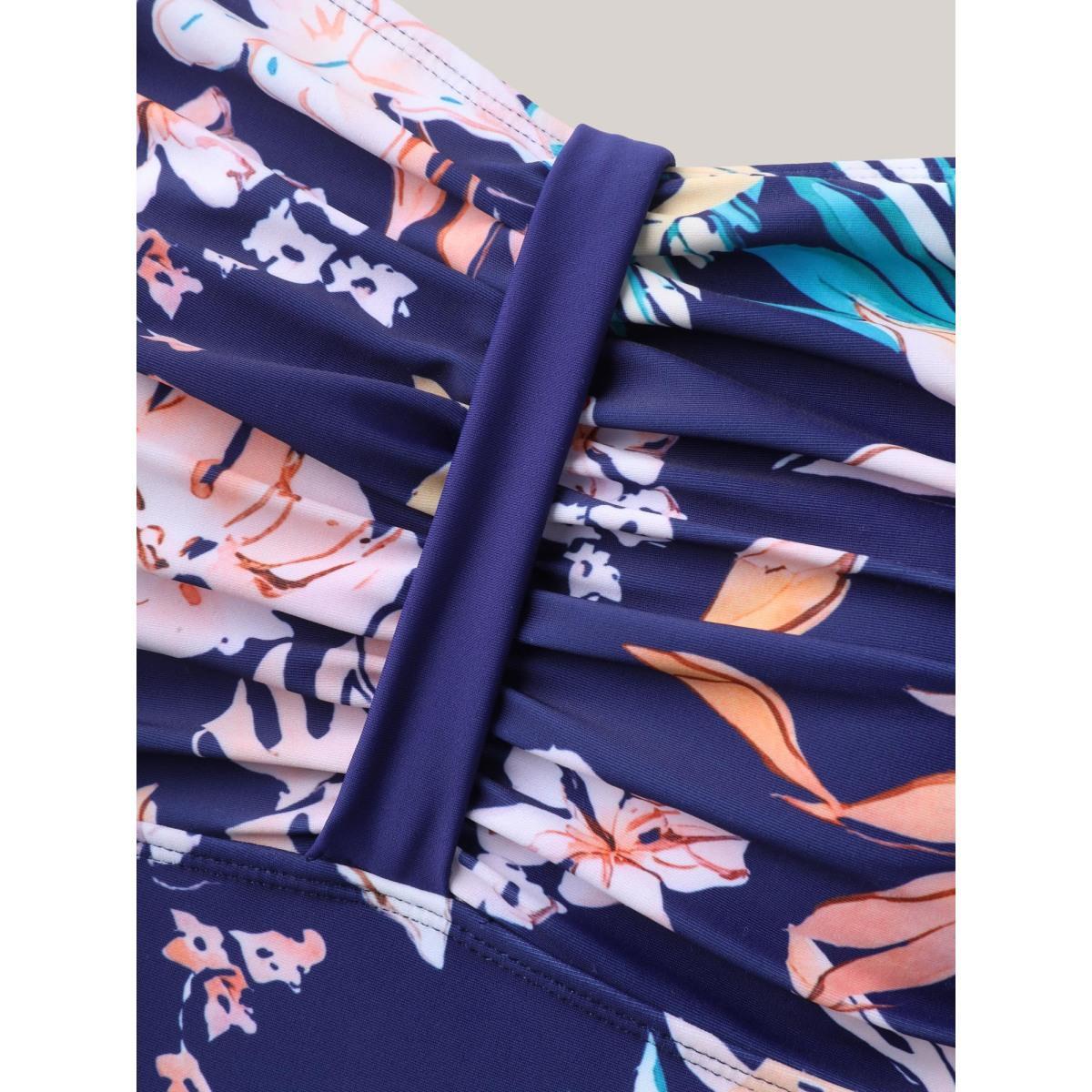 Plus Size Tropical Print Ruched One-Piece Swimsuit Women's Swimwear Indigo Beach Gathered Curve Bathing Suits High stretch One Pieces BloomChic 28/5X Product Image