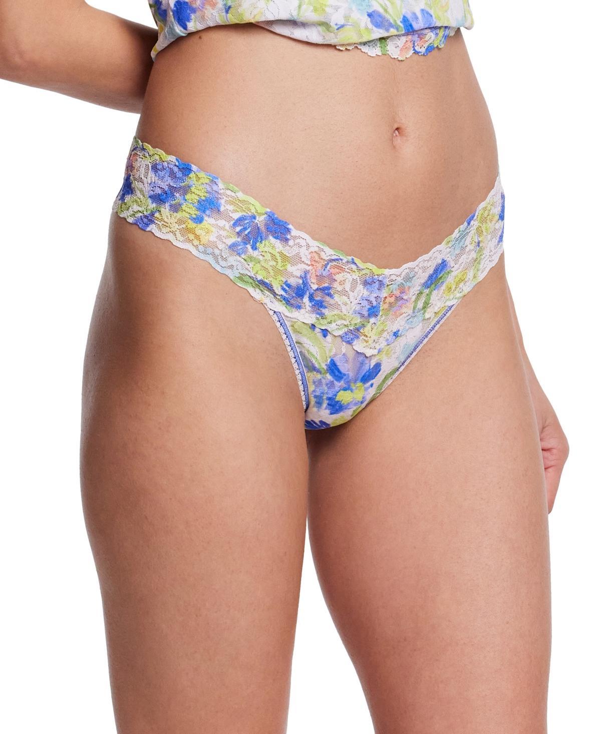 Printed Low-Rise Signature Lace Thong Product Image