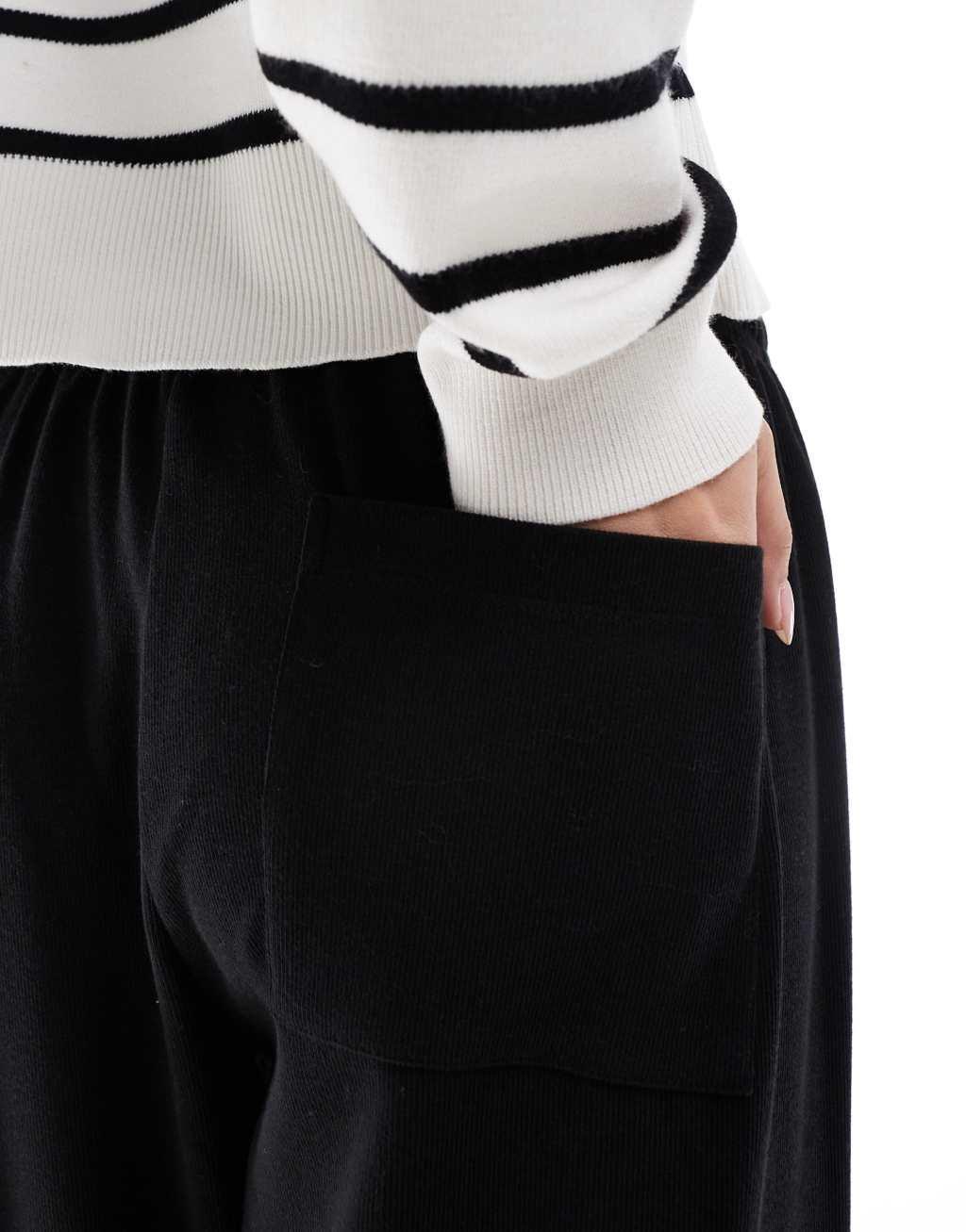 Bershka lightweight wide leg sweatpants in black Product Image
