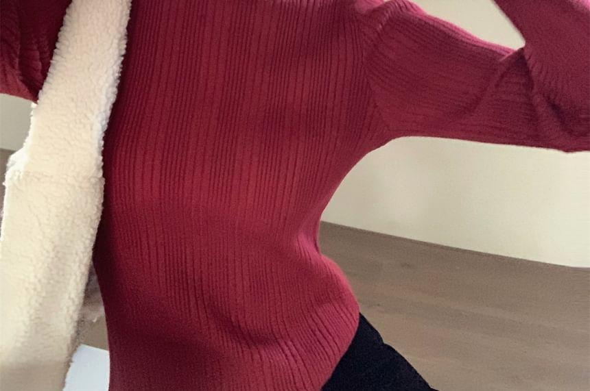 Long-Sleeve Crew Neck Plain Ribbed Faux Pearl Knit Top Product Image