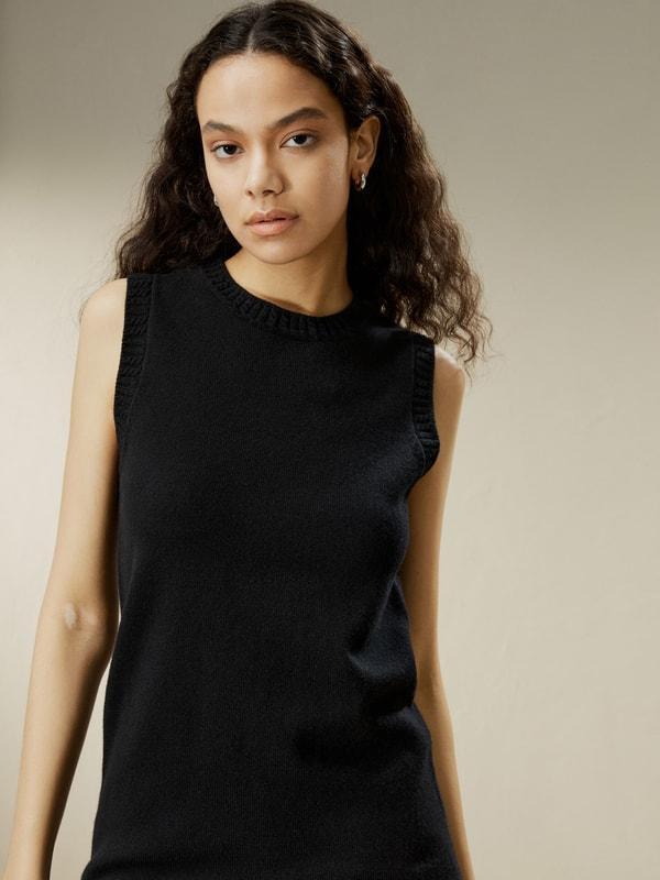 Ultra-fine Merino Wool Vest Product Image