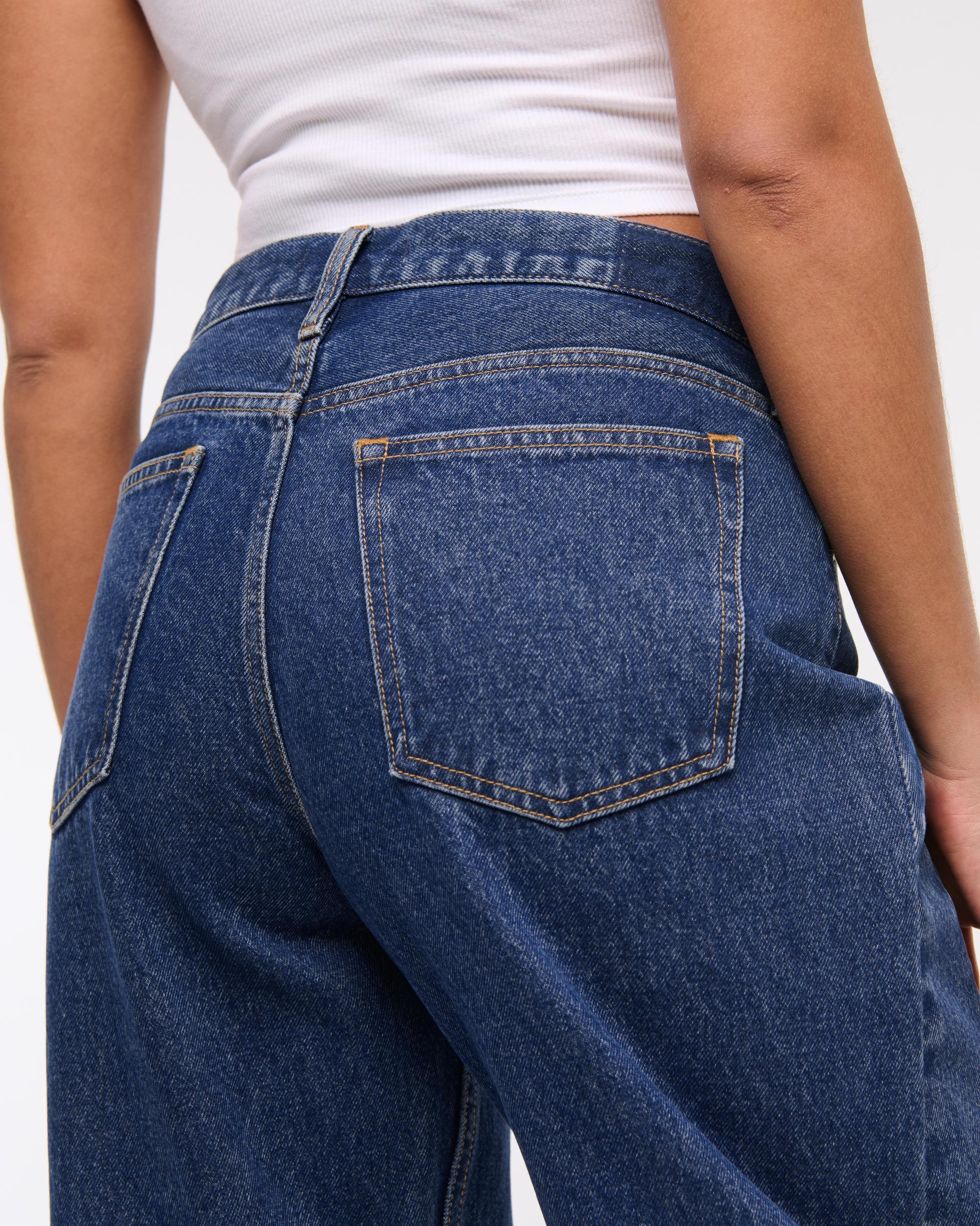 Curve Love Mid Rise Barrel Jean Product Image