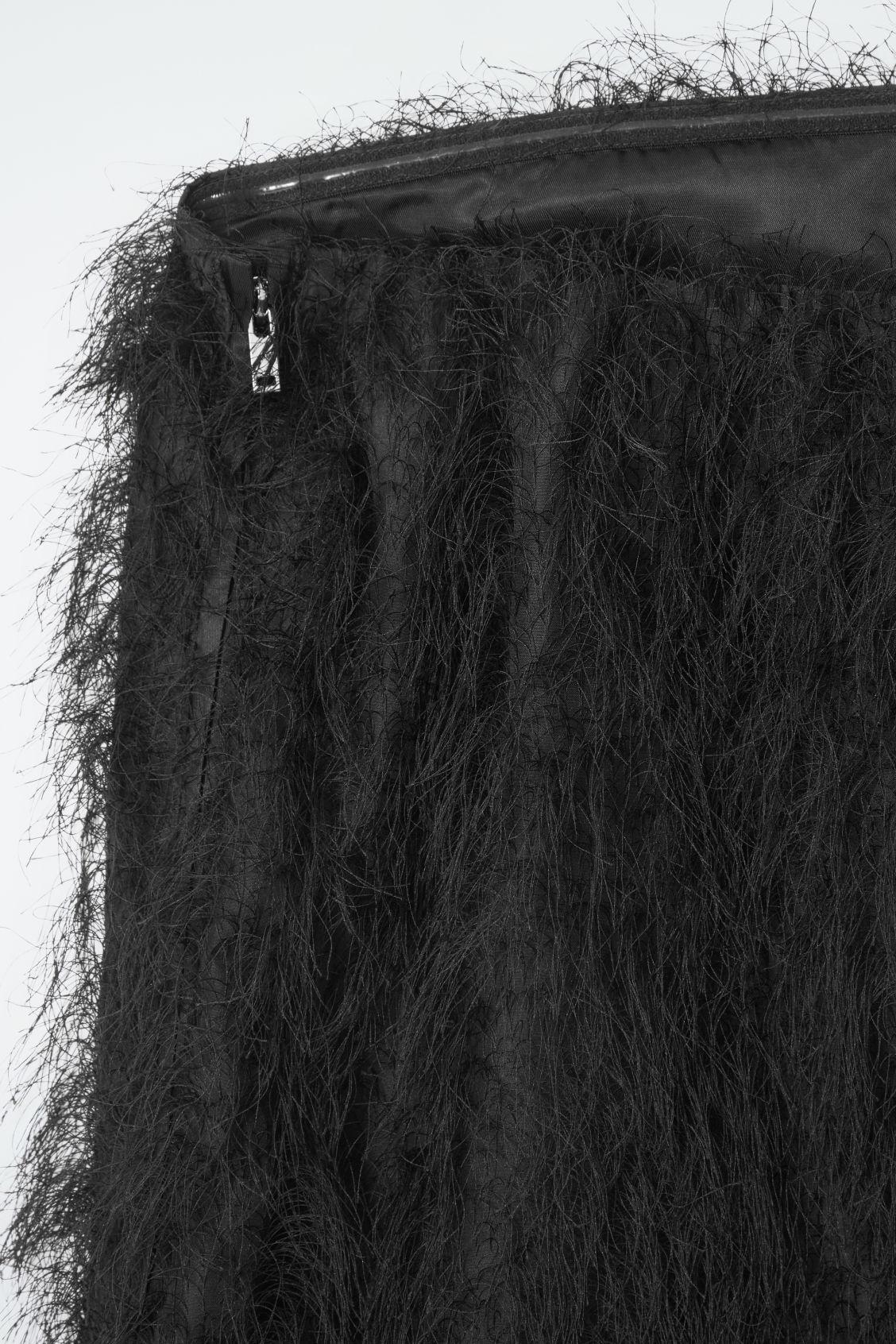 THE FEATHERED BANDEAU Product Image