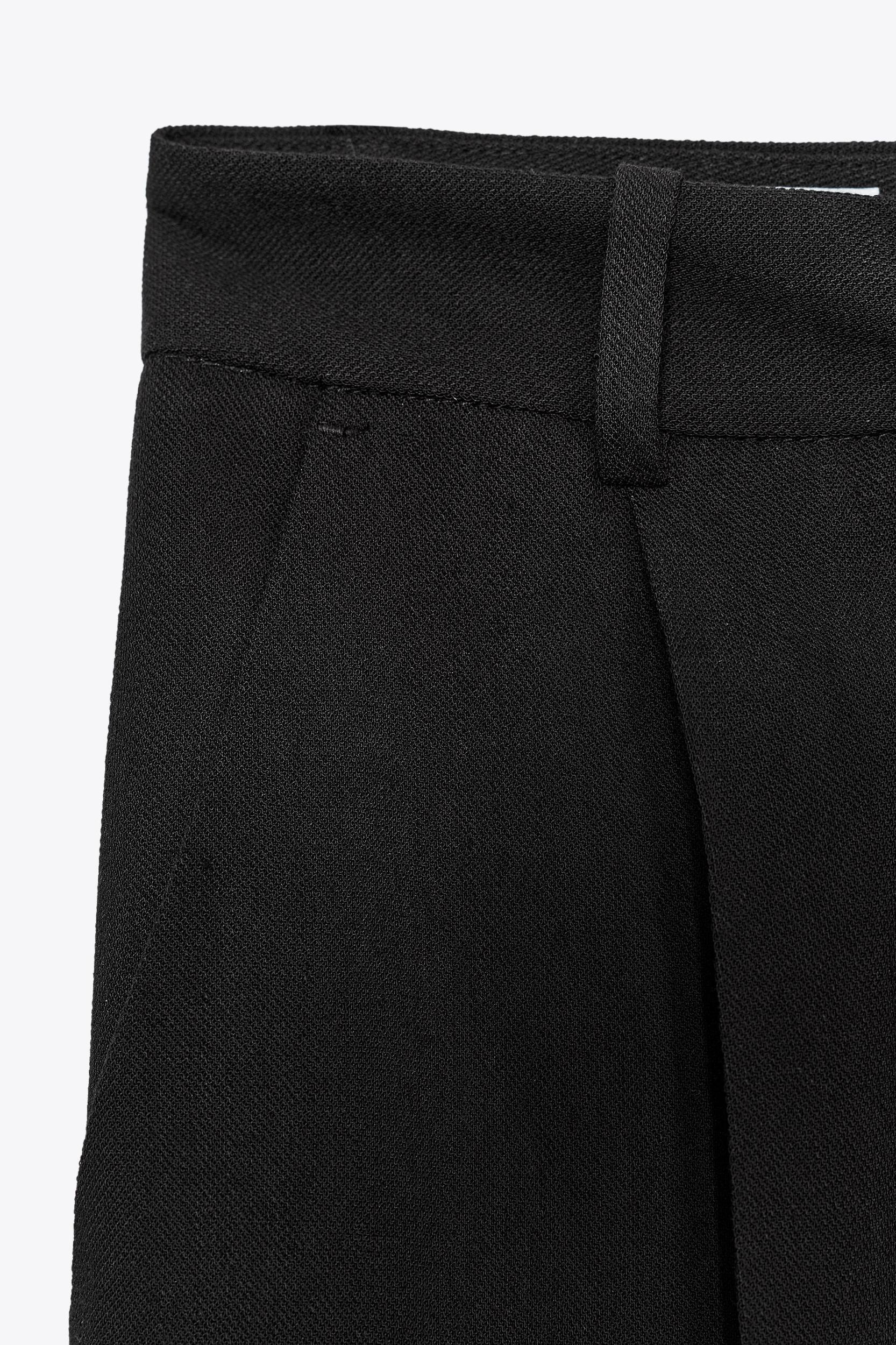 WIDE LEG PLEATED PANTS Product Image