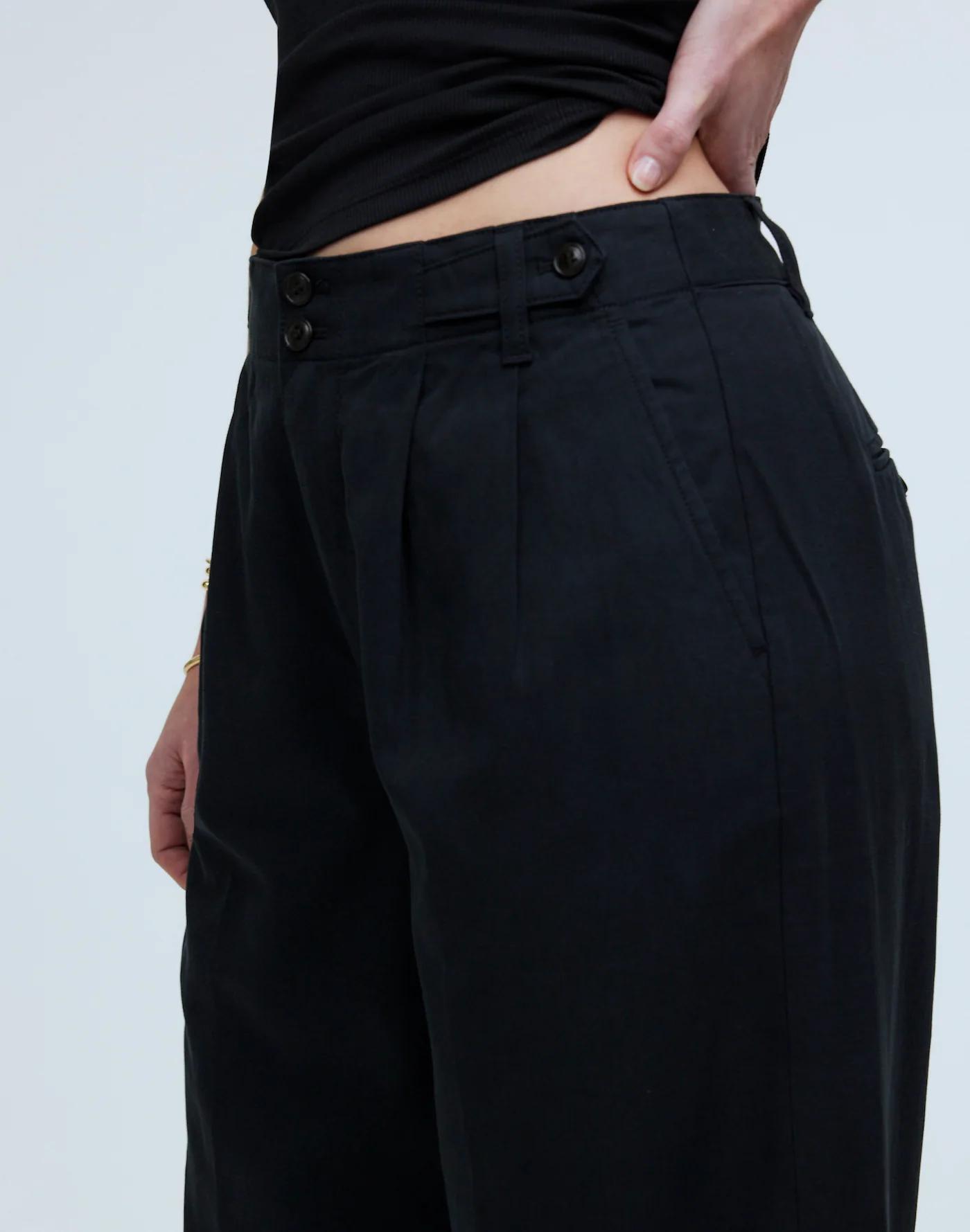 The Curvy Harlow Wide-Leg Pant in Drapey Twill Product Image