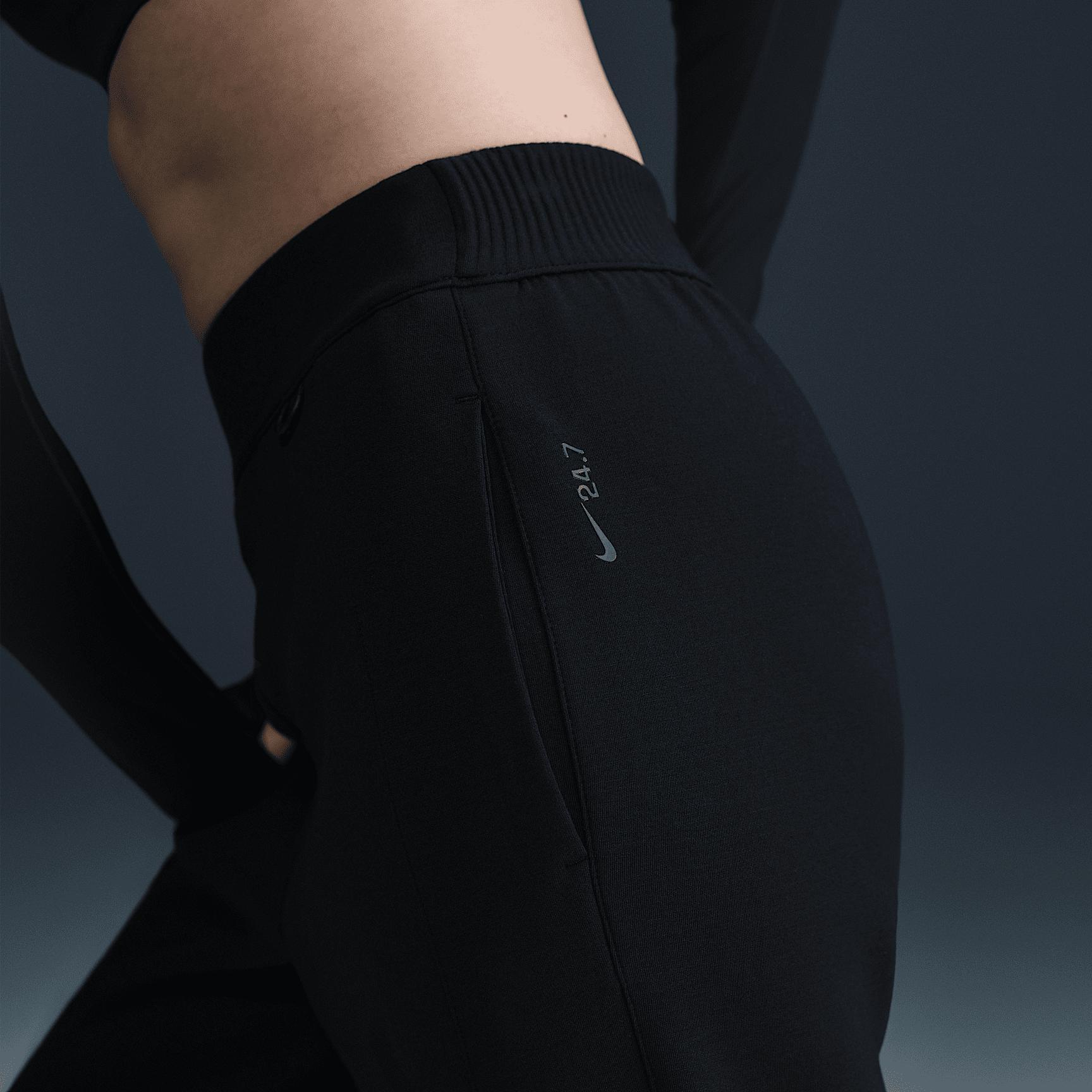 Nike Women's 24.7 ImpossiblySoft Dri-FIT Mid-Rise Jogger Pants Product Image