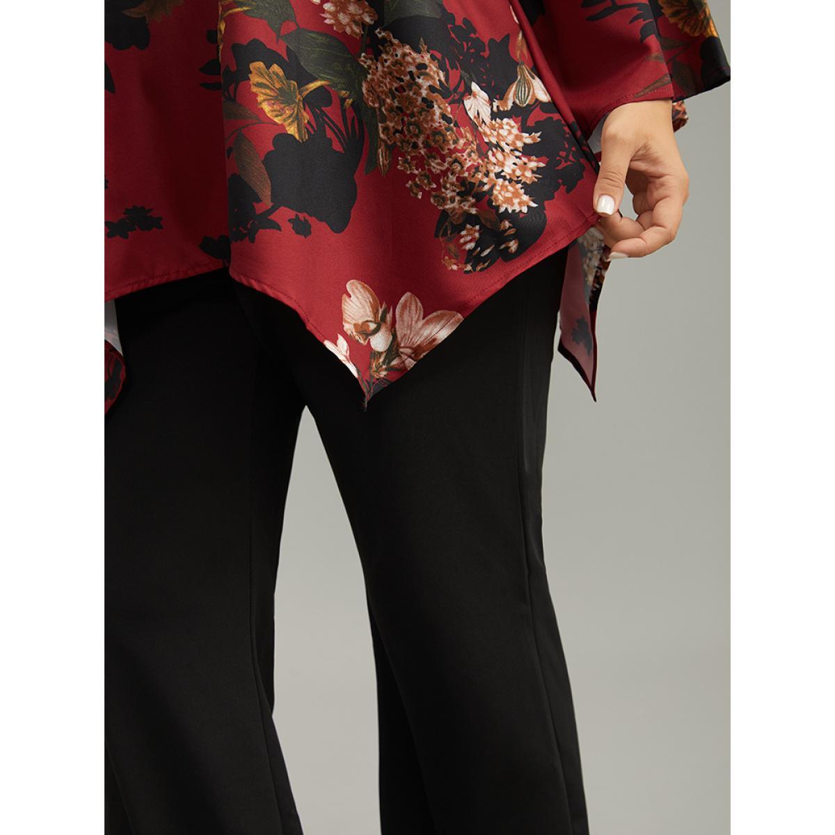 Plus Size Scarlet Floral Lace Panel V Neck Hanky Hem Blouse Women Elegant Long Sleeve V-neck Dailywear Blouses BloomChic 28/5X Product Image