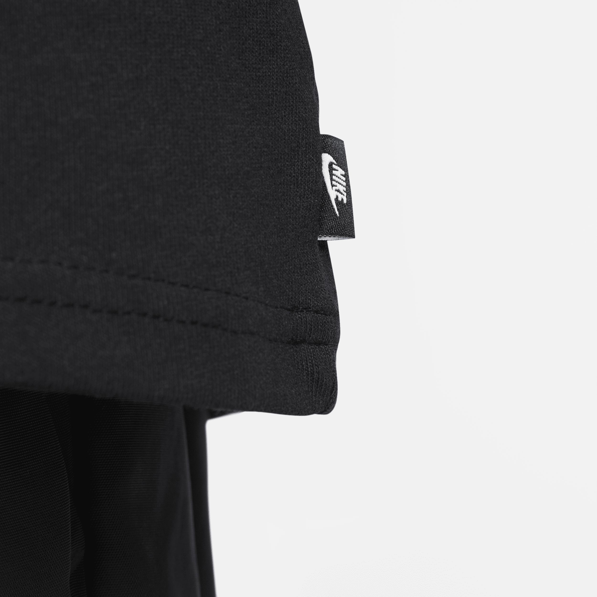Men's Nike Sportswear Premium Essentials Pocket T-Shirt Product Image