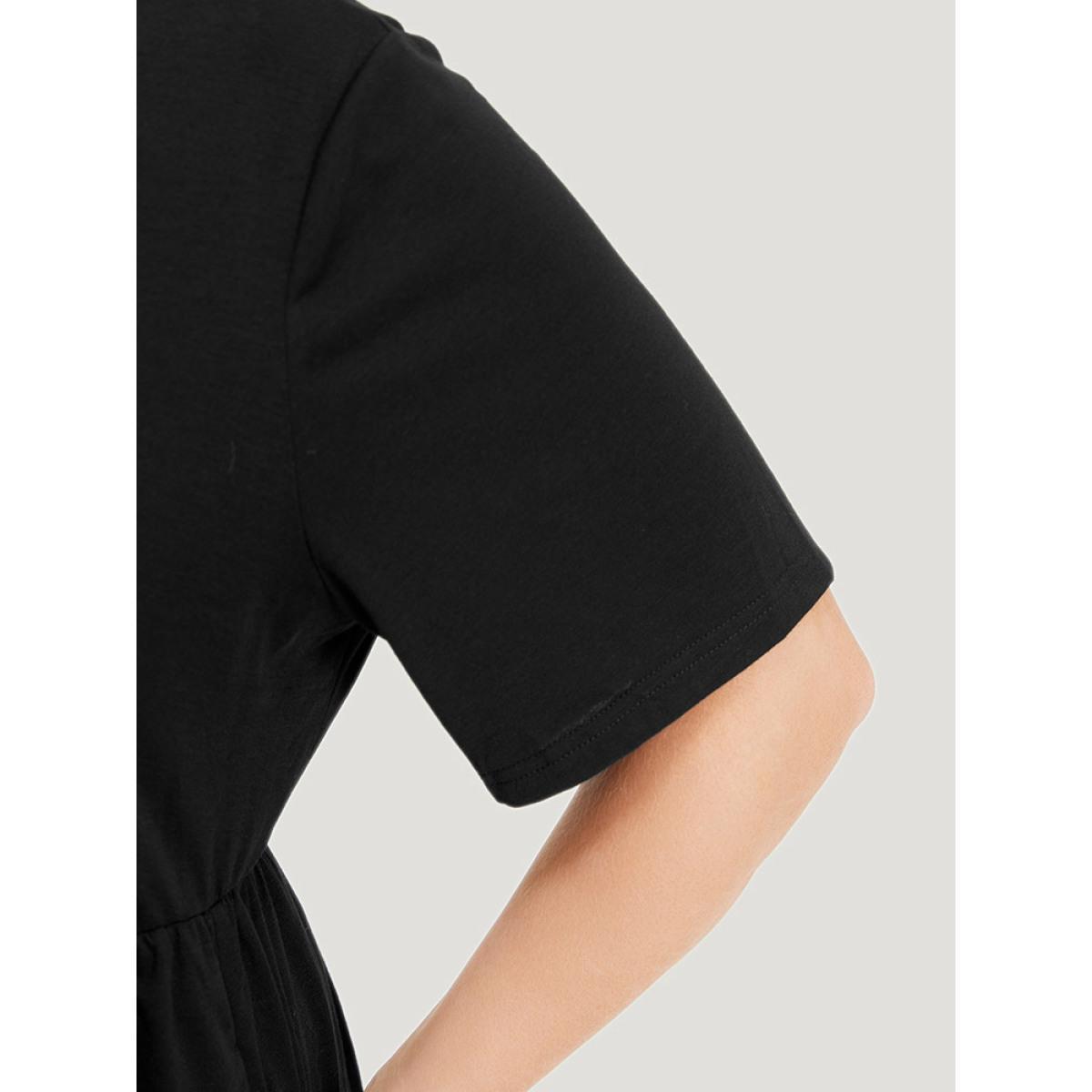 Plus Size Solid Notched Pocket Flutter Hem Dress Black Women Casual Elastic Waist Notched collar Short sleeve Curvy Midi Dress BloomChic 22-24/3X Product Image