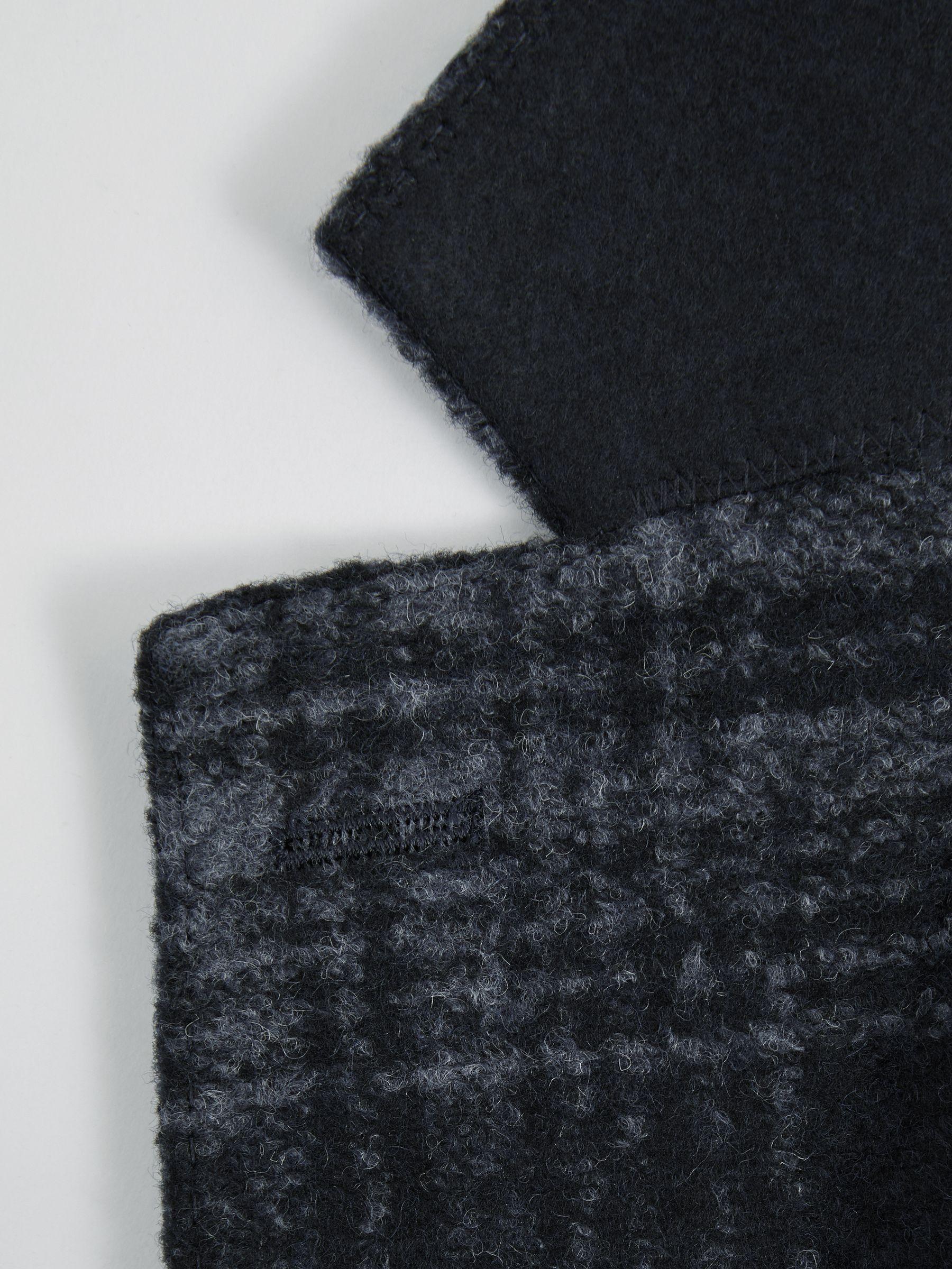 Single Breasted Checked Blazer with Wool in Navy Product Image