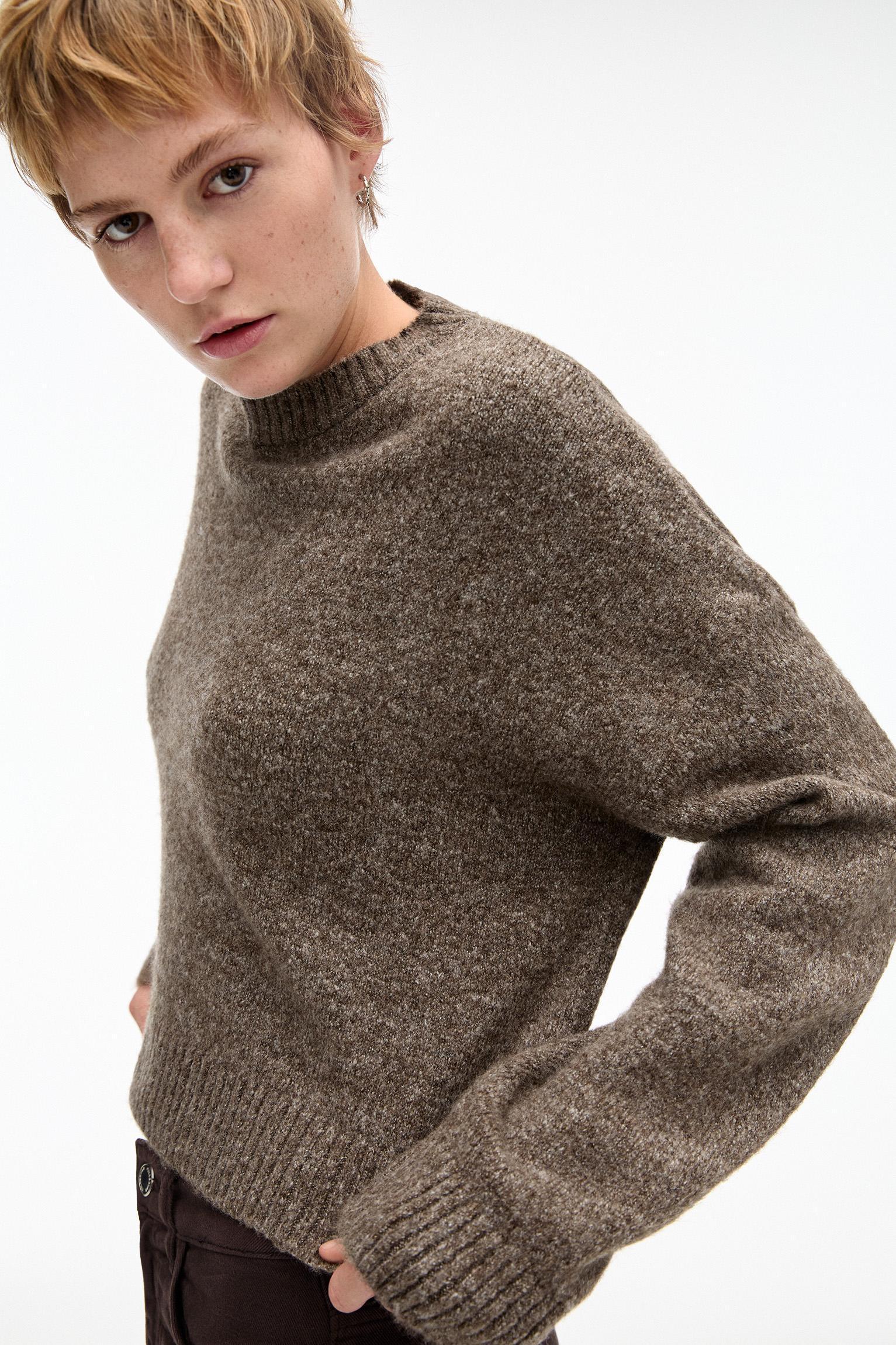 Basic sweater Product Image