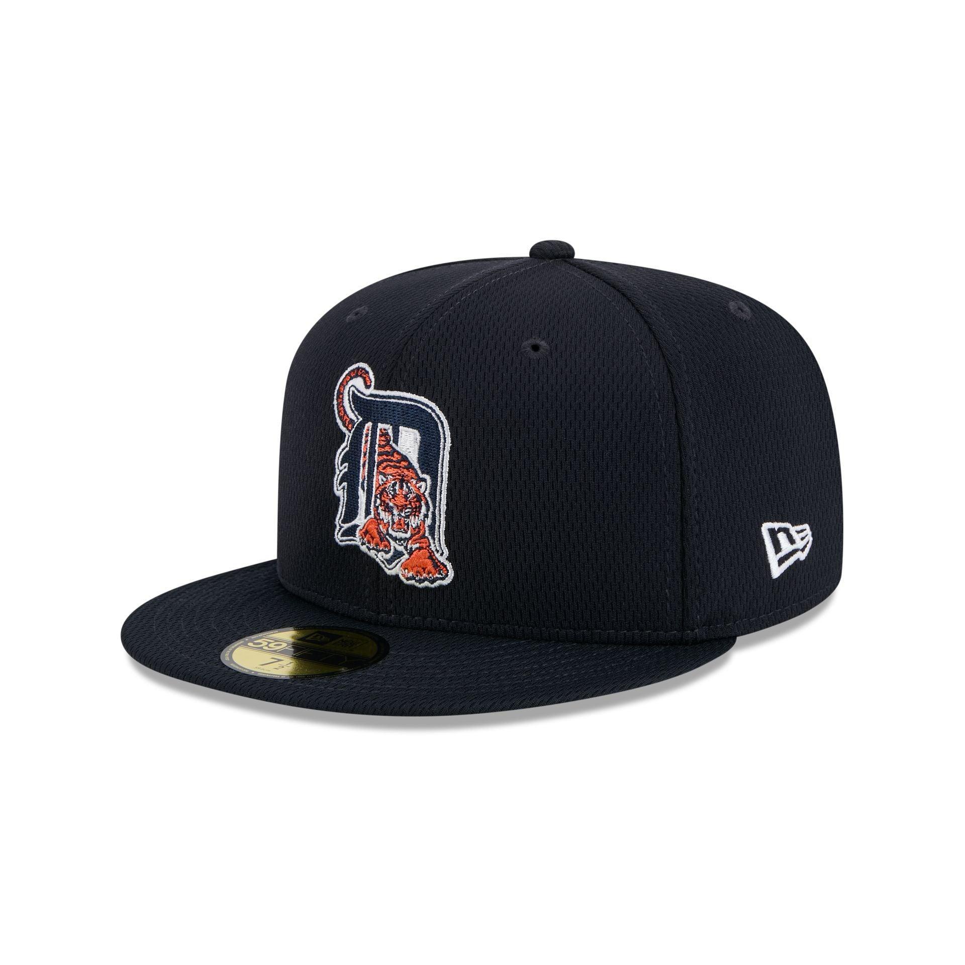 Atlanta Braves Black and White Basic 59FIFTY Fitted Hat Male Product Image