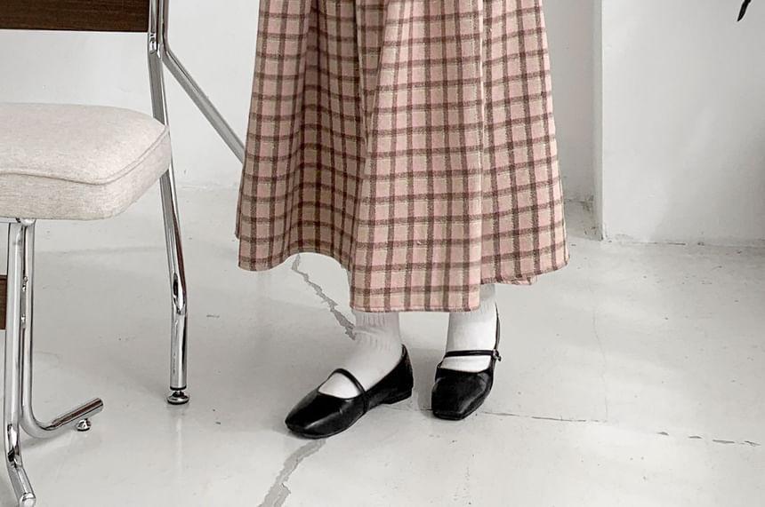 Long-Sleeve Plaid Loose-Fit Midi Dress Product Image