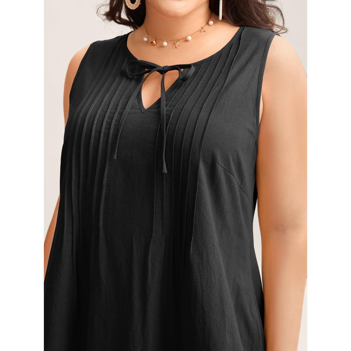Plus Size Cotton Toothpick Pleat Plain Midi Dress Black Women Notched collar Sleeveless Curvy BloomChic 30/6X Product Image