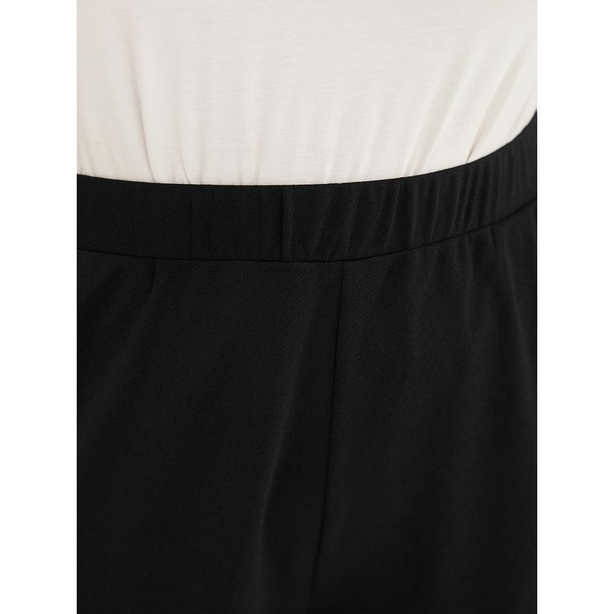 Plus Size Plain Pocket Scalloped Trim Pants Women Black Casual Loose High Rise Dailywear Pants BloomChic 14-16/1X Product Image