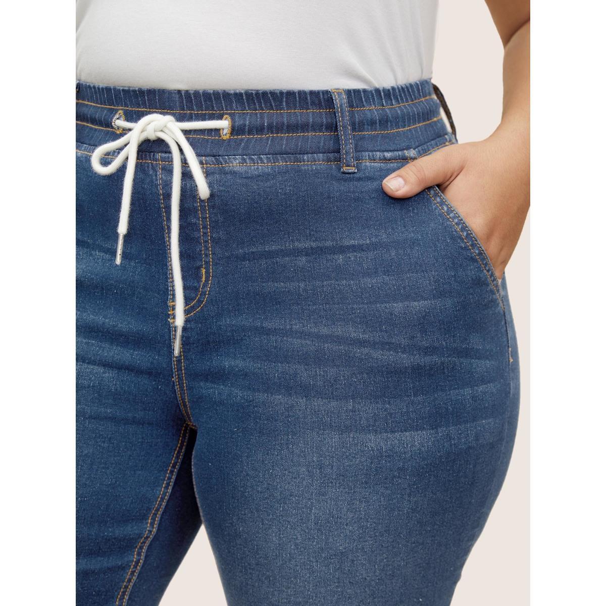 Plus Size Dark Wash Drawstring Slit Hem Denim Shorts Women Denimlightblue Drawstring High stretch Everyday Slanted pocket Casual Denim Shorts BloomChic 26/4X Product Image