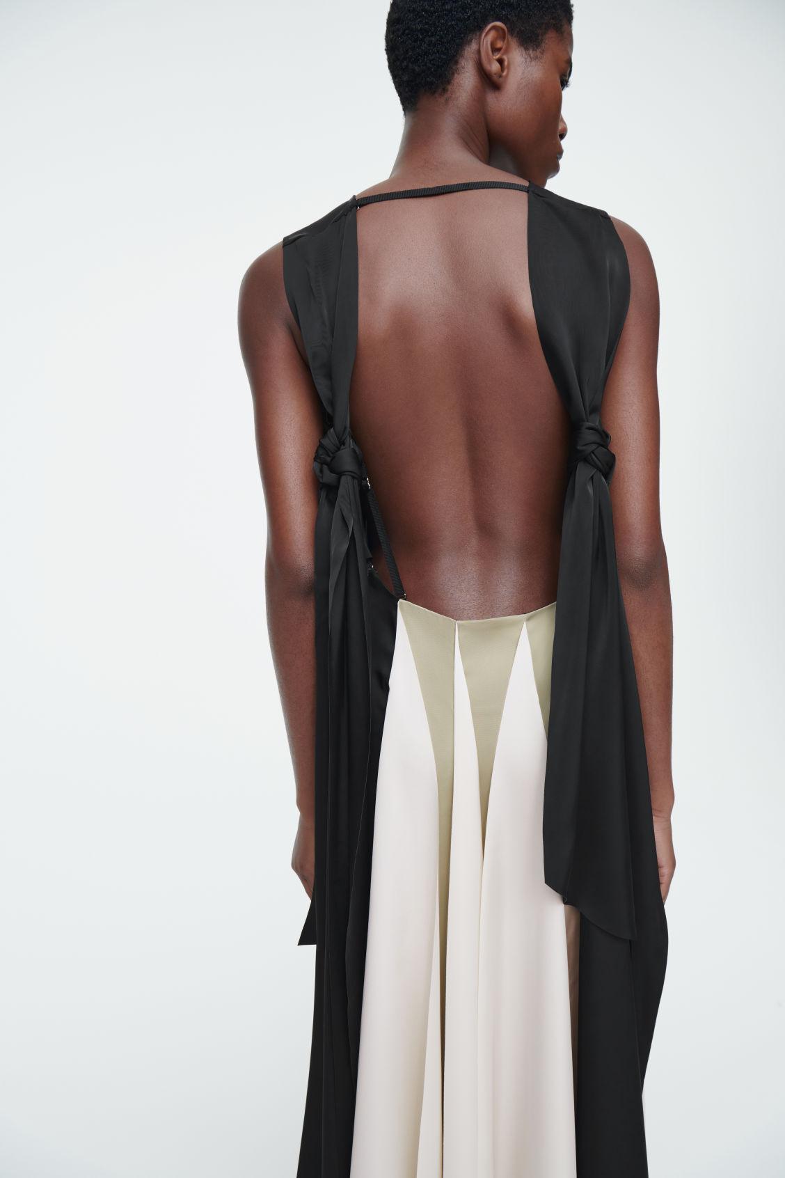 THE OPEN-BACK MAXI DRESS Product Image