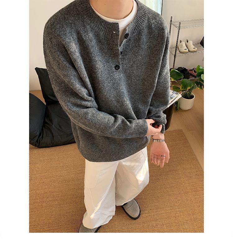Long-Sleeve Plain Henley Sweater Product Image