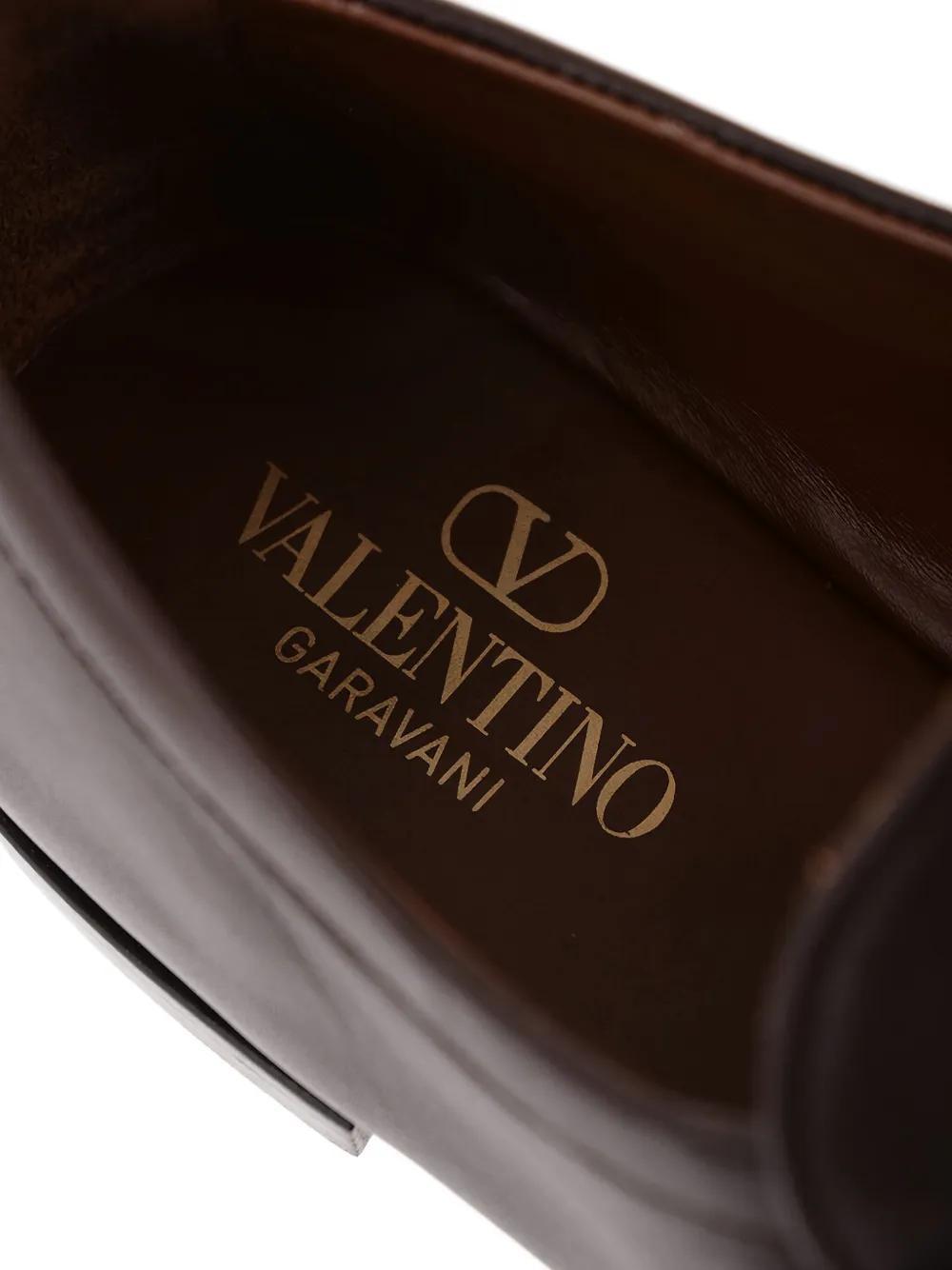 VLogo Signature leather loafers Product Image