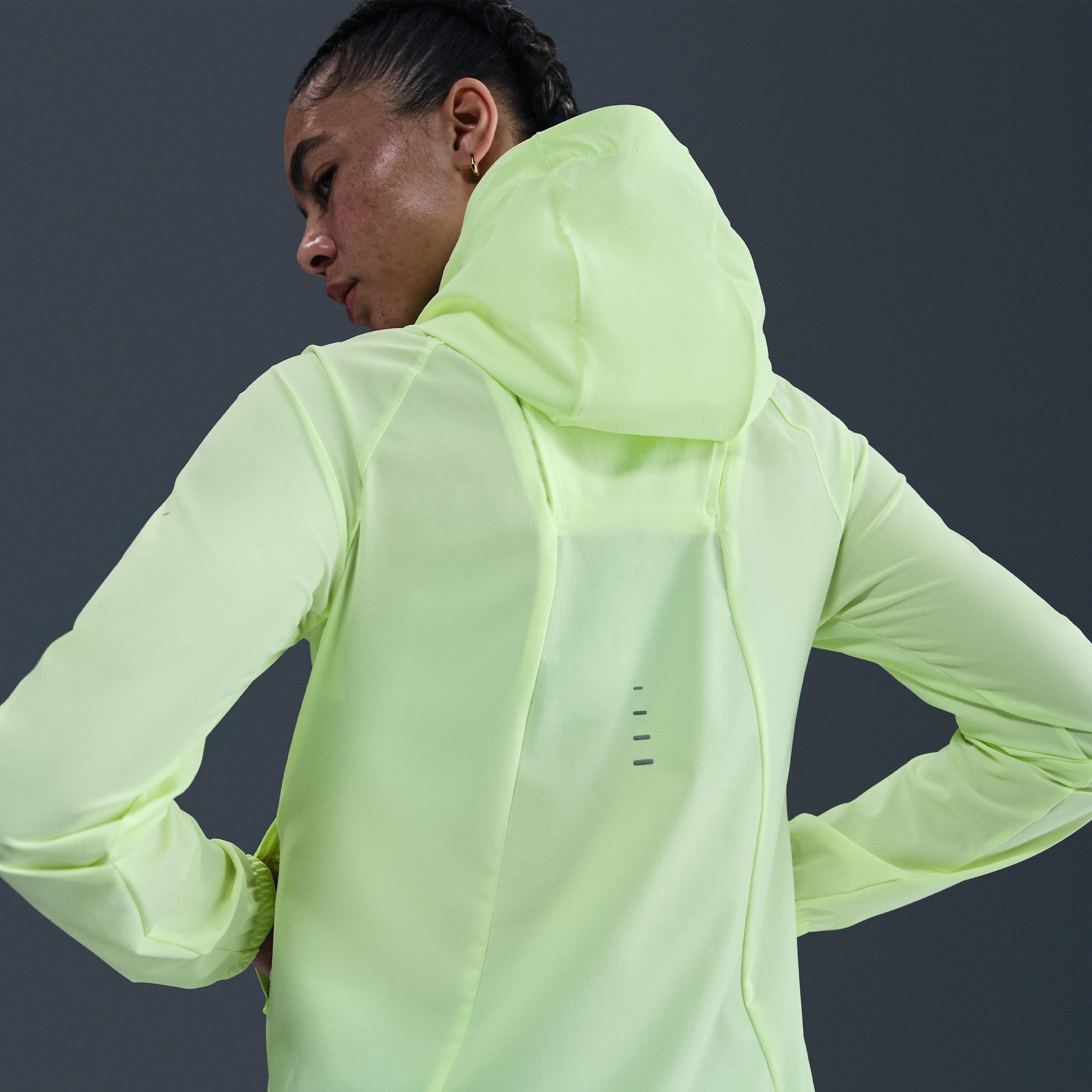 Nike Women's Swift Repel Packable Running Jacket Product Image