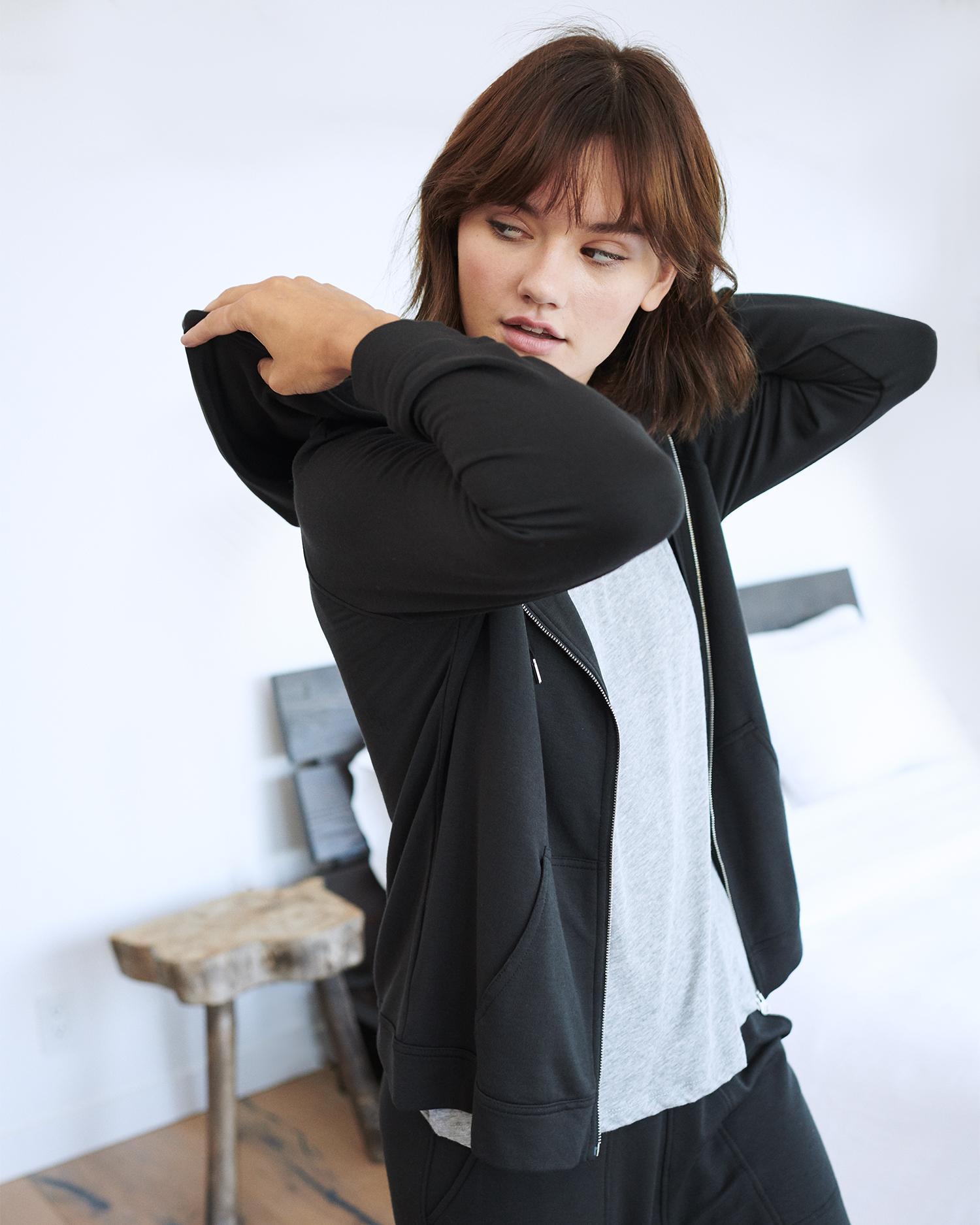 Quince | Women's SuperSoft Fleece Zip Up Hoodie Jacket Lenzing Modal Product Image