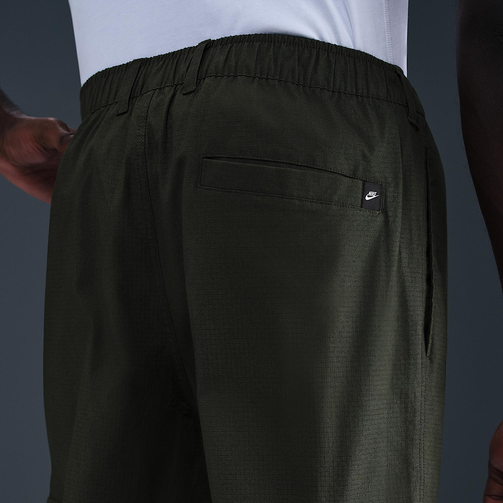 Nike Sportswear Club Men's Woven Cargo Pants Product Image