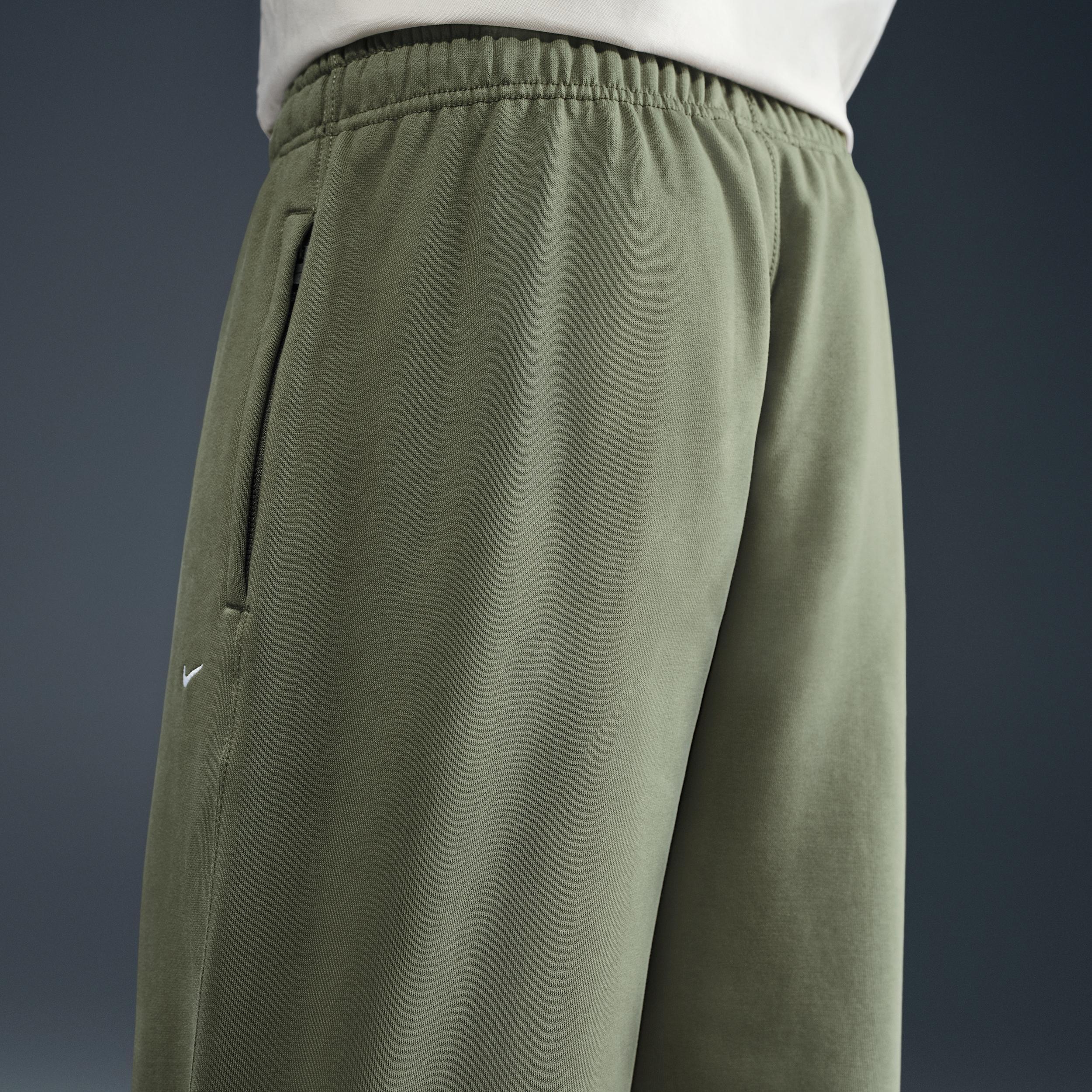 Nike Men's Solo Swoosh Cuffed Fleece Pants Product Image