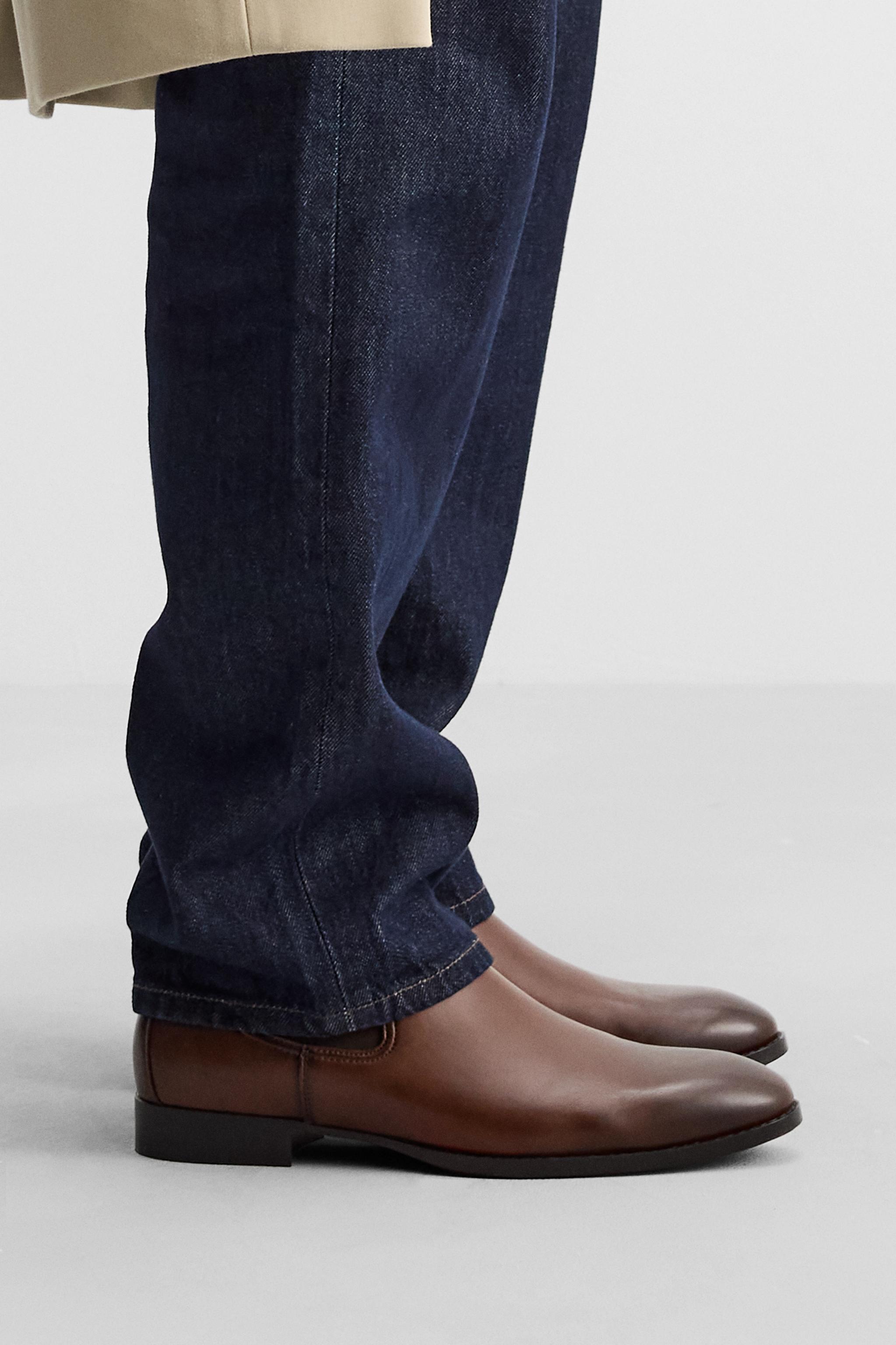 POINTED TOE CHELSEA BOOTS Product Image