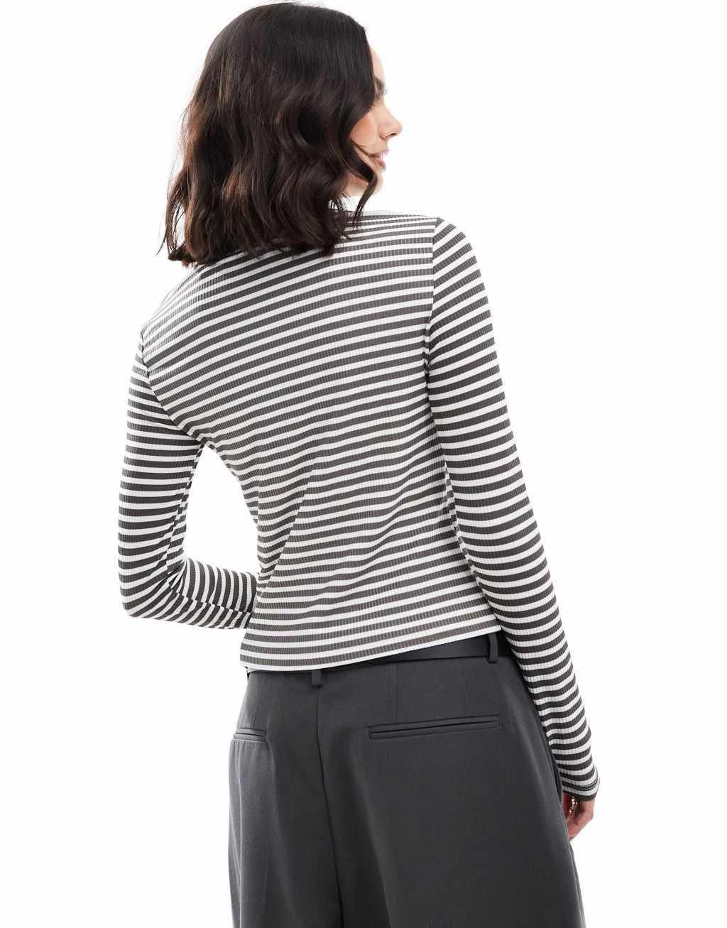 Vero Moda long sleeved ribbed jersey top in asphalt stripe Product Image
