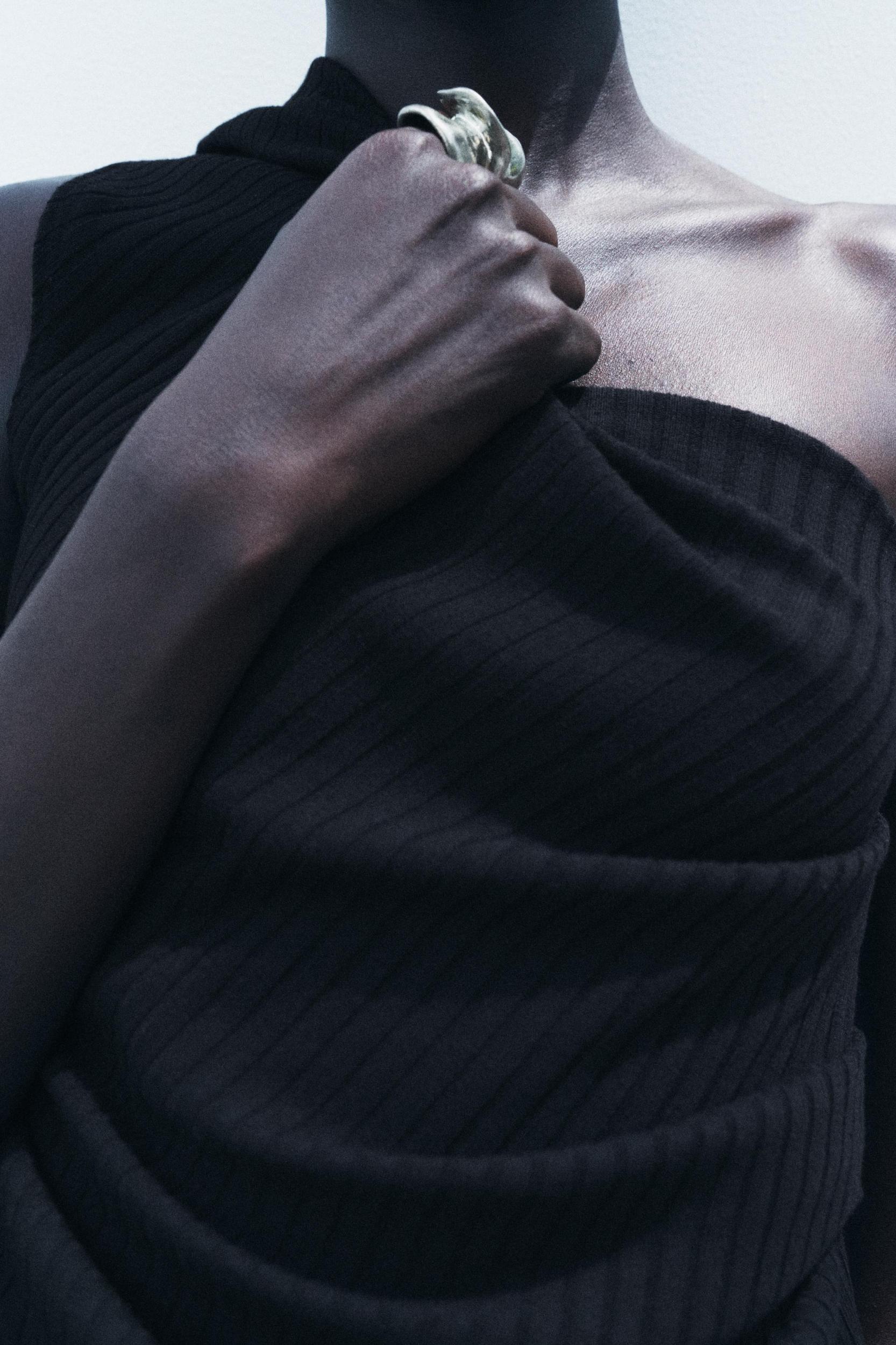 ASYMMETRIC RIBBED TOP Product Image