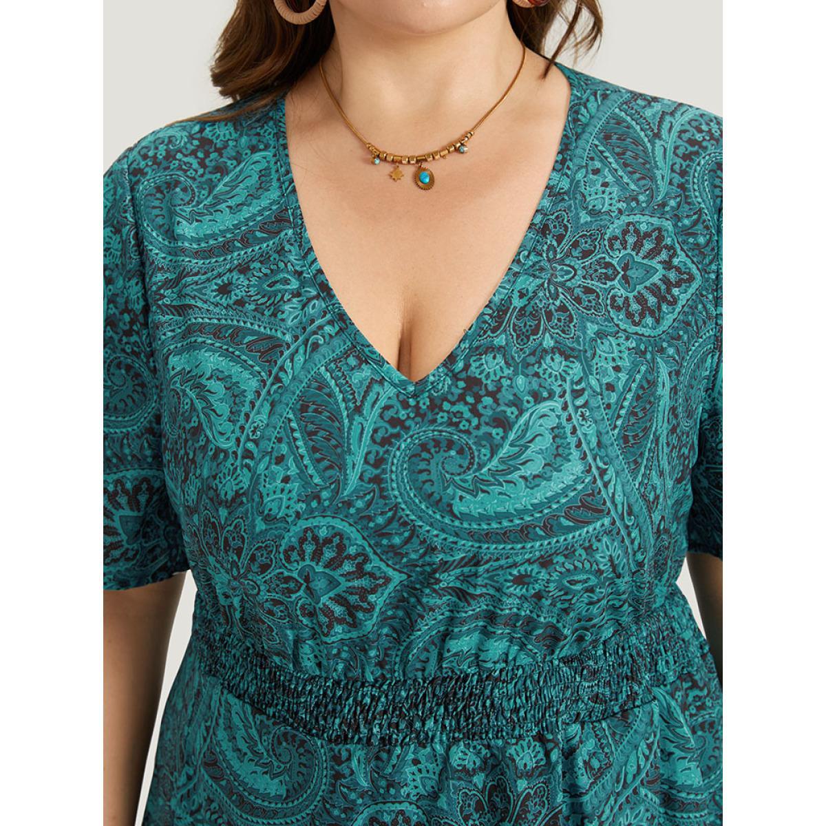 Plus Size Bandana & Paisley Print Shirred Pocket Midi Dress Emerald Women Vacation Printed V-neck Short sleeve Curvy Midi Dress BloomChic 12/L Product Image