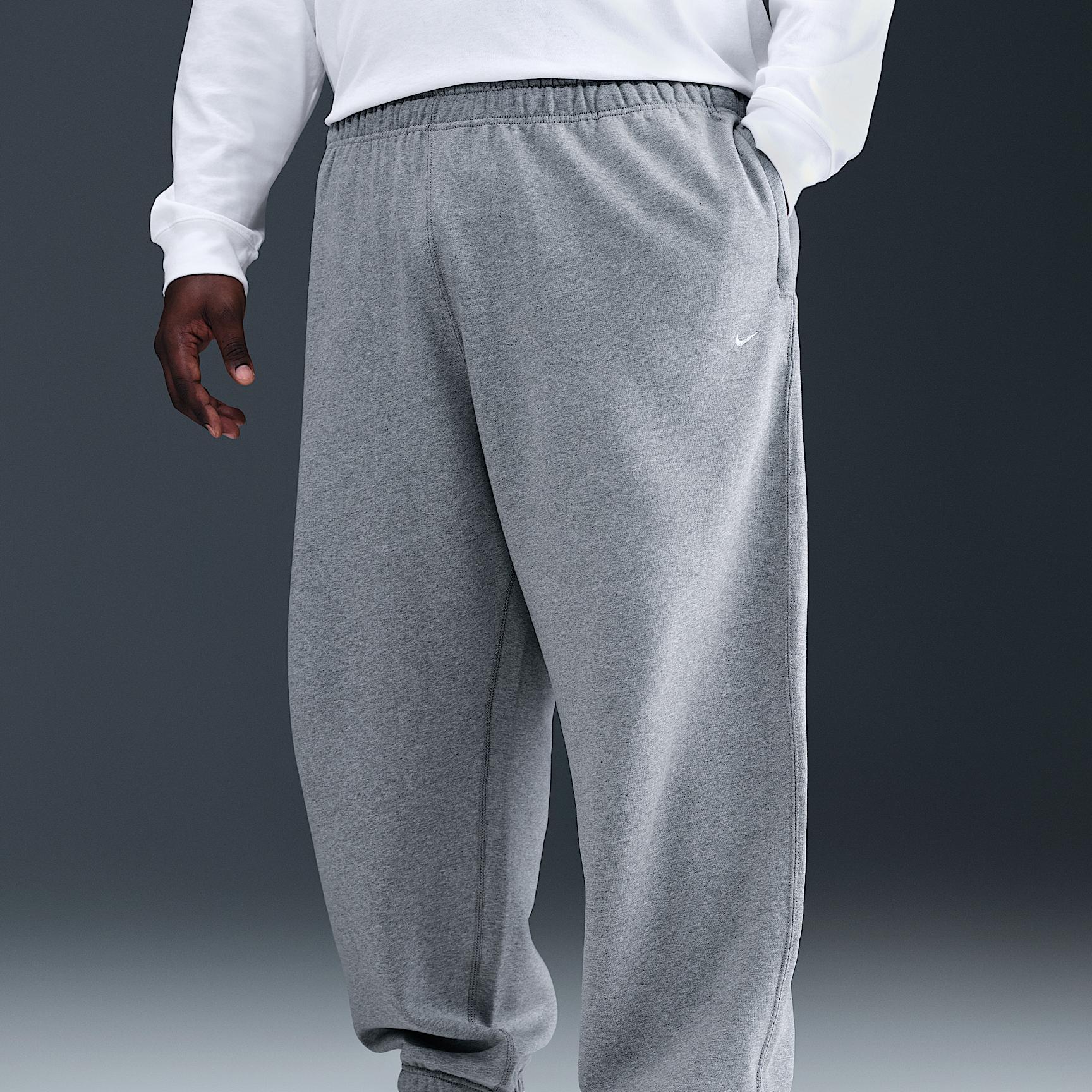 Nike Men's Solo Swoosh Cuffed Fleece Pants Product Image