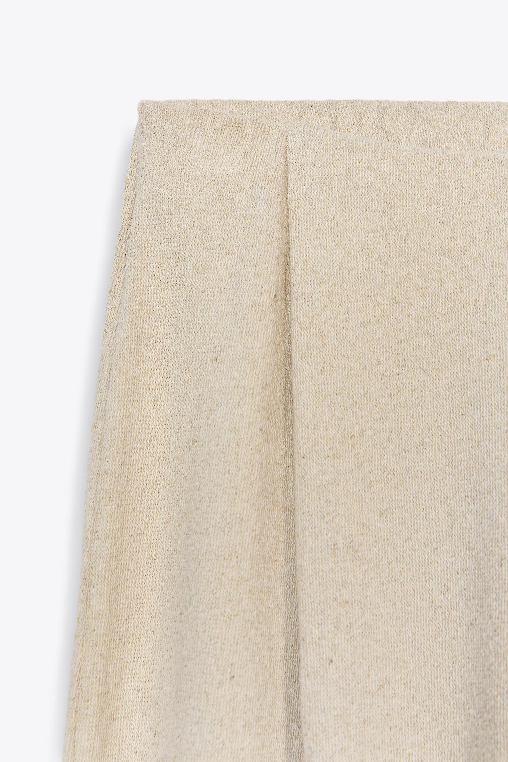 LINEN T-SHIRT Product Image