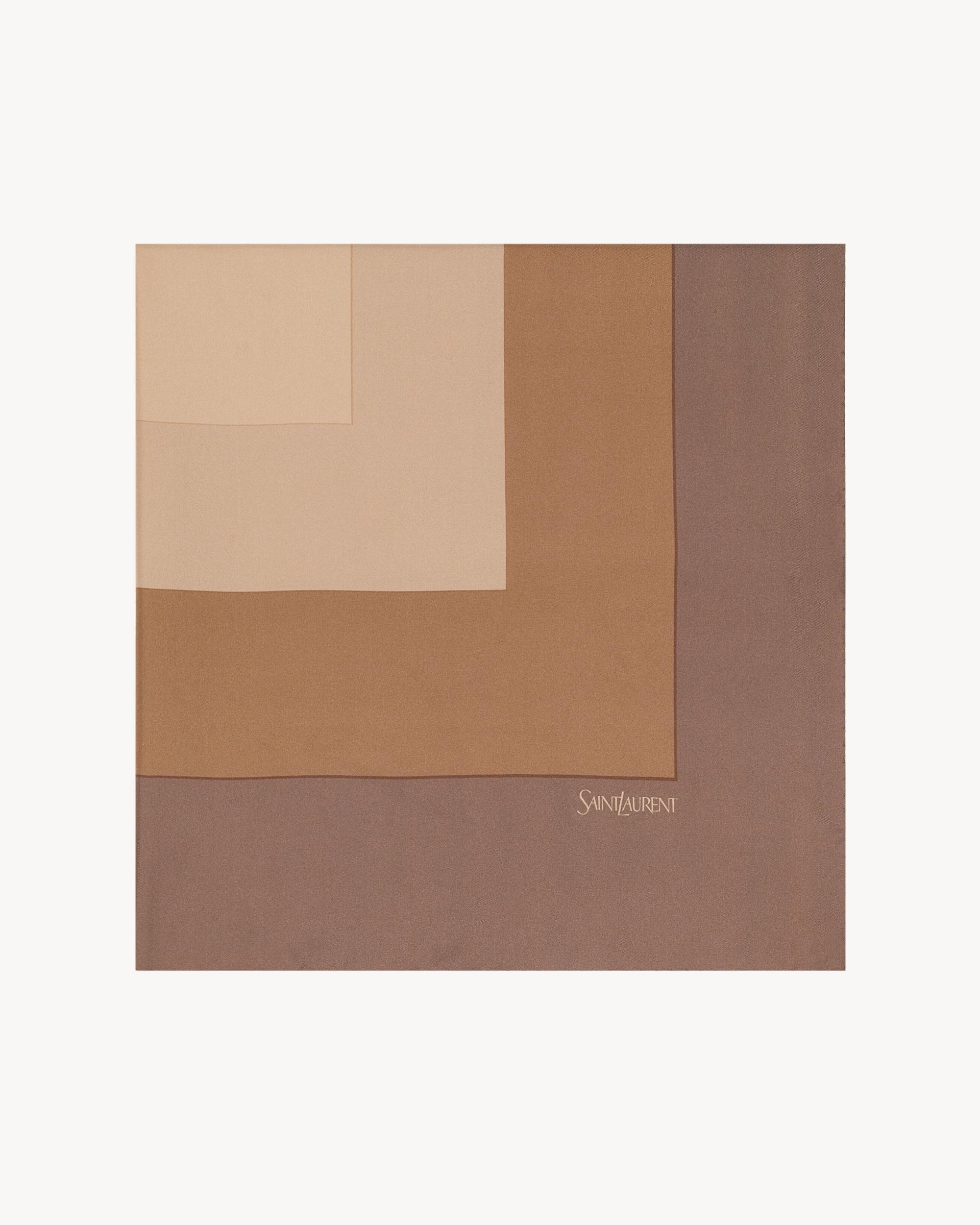 square scarf in square silk twill Product Image