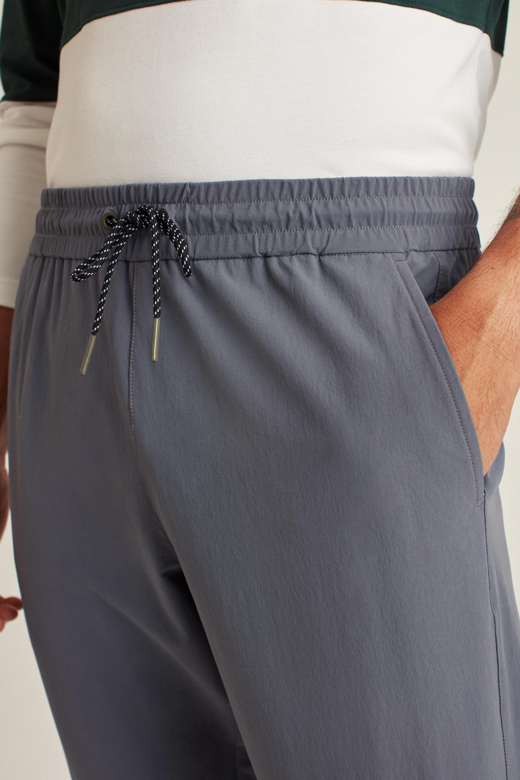 The Crossover Jogger Product Image