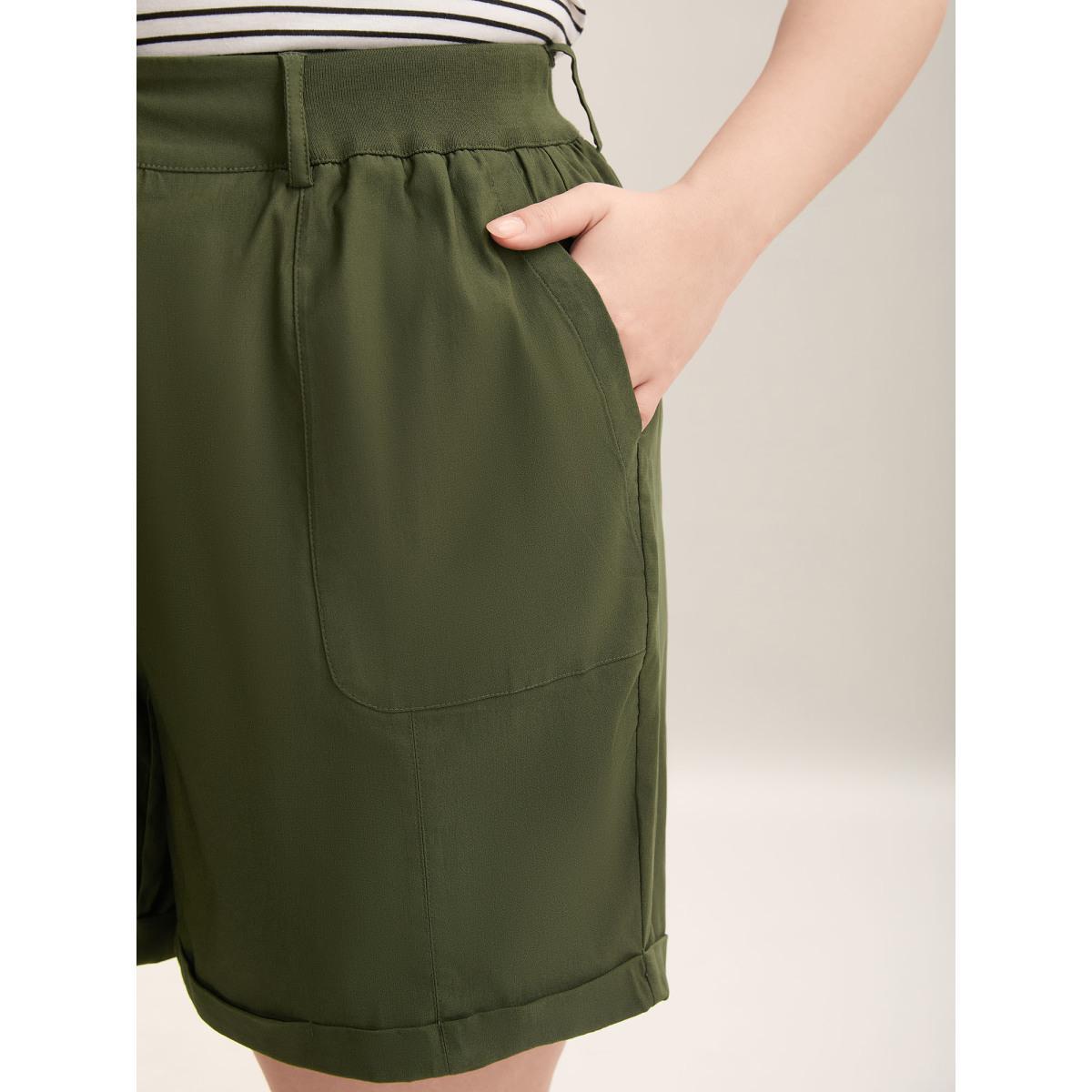 Plus Size Rolled Hem Spliced Everyday Shorts Women ArmyGreen Casual Patchwork Bodycon Everyday Shorts BloomChic 28/5X Product Image