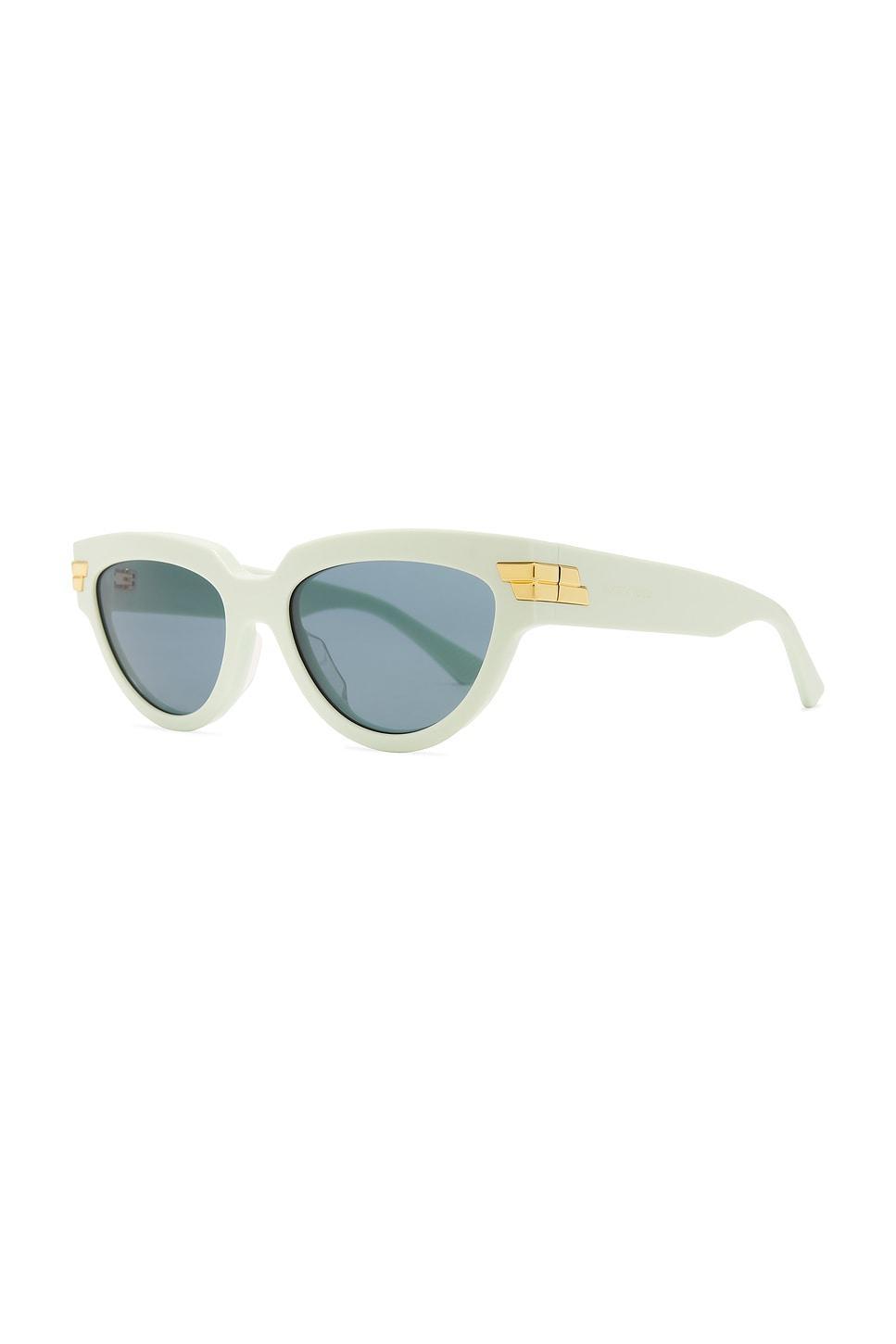BOTTEGA VENETA Cat Eye Sunglasses In Green Product Image