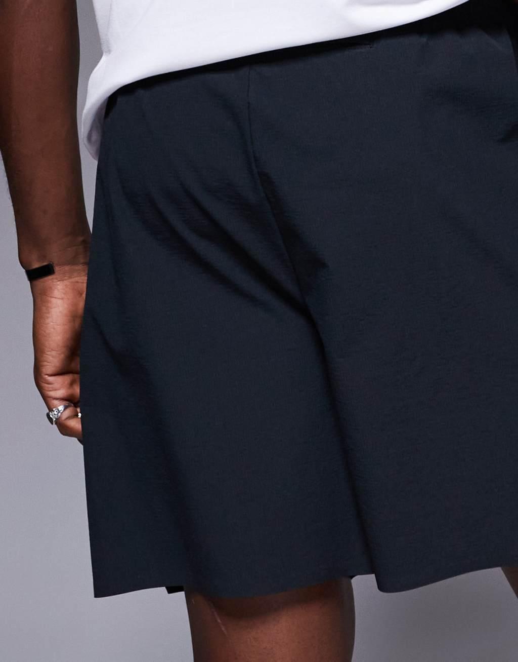 4505 5 inch ripstop nylon running shorts with back phone pocket in black Product Image