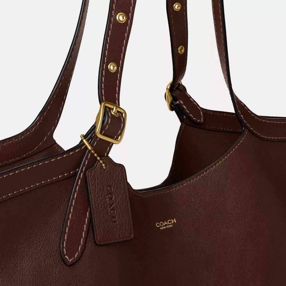 Gramercy Tote Product Image