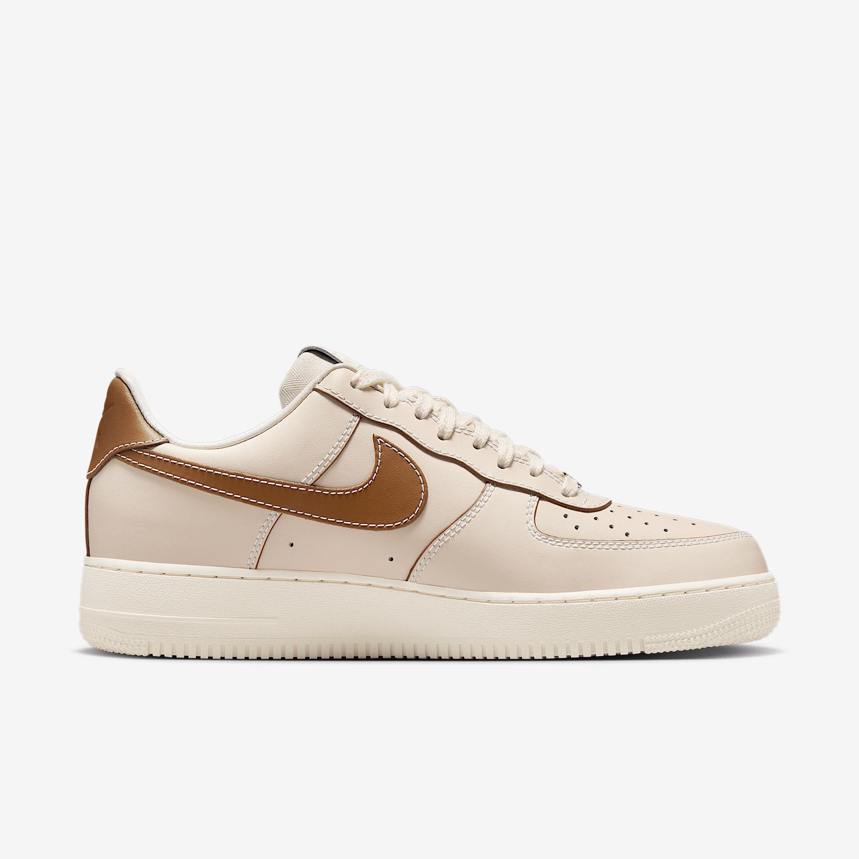 Nike Men's Air Force 1 '07 Shoes Product Image