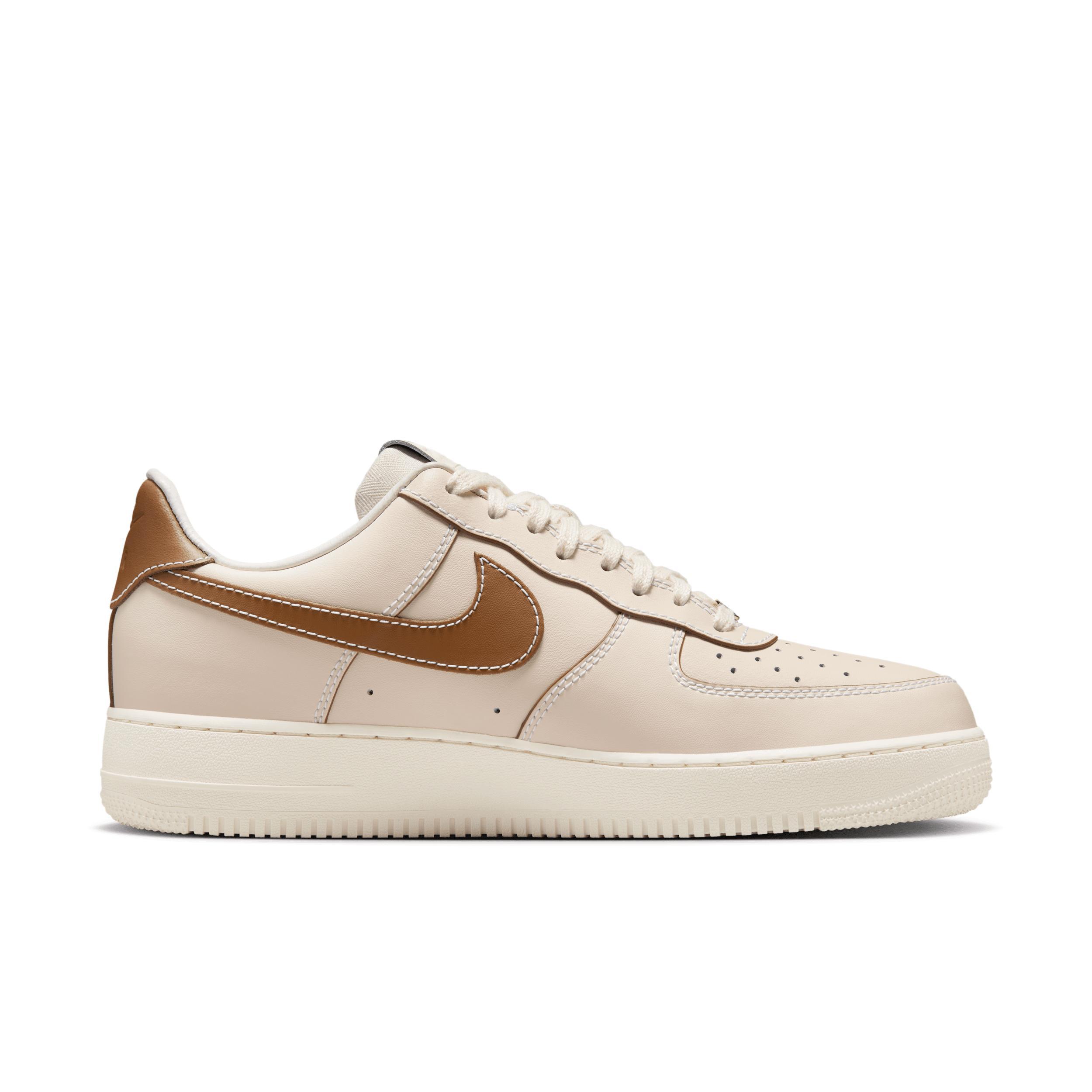 Nike Men's Air Force 1 '07 Shoes Product Image
