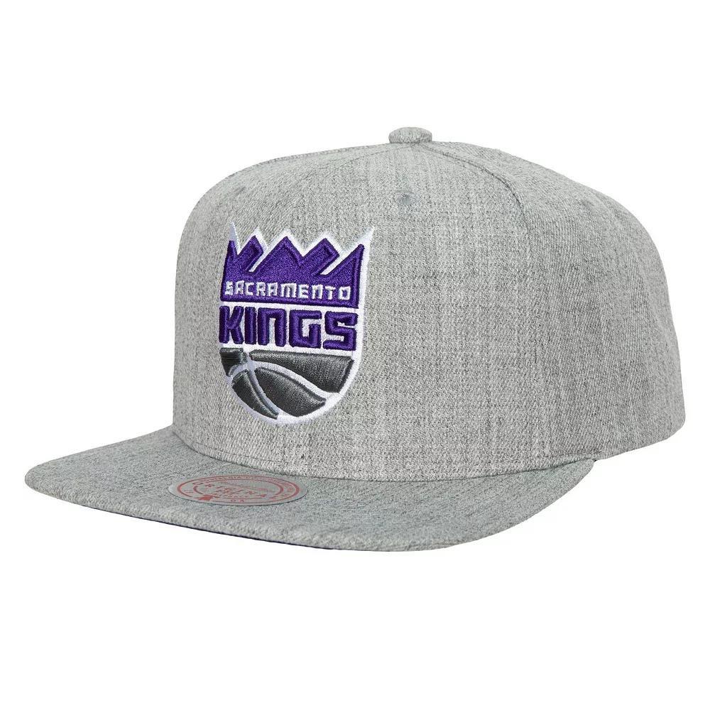 Men's Mitchell & Ness Heather Gray Sacramento Kings Hardwood Classics 2.0 Snapback Hat, Kng Grey Product Image
