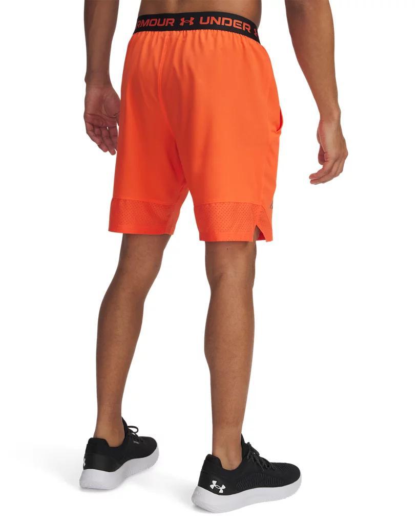 UA Vanish Woven Product Image