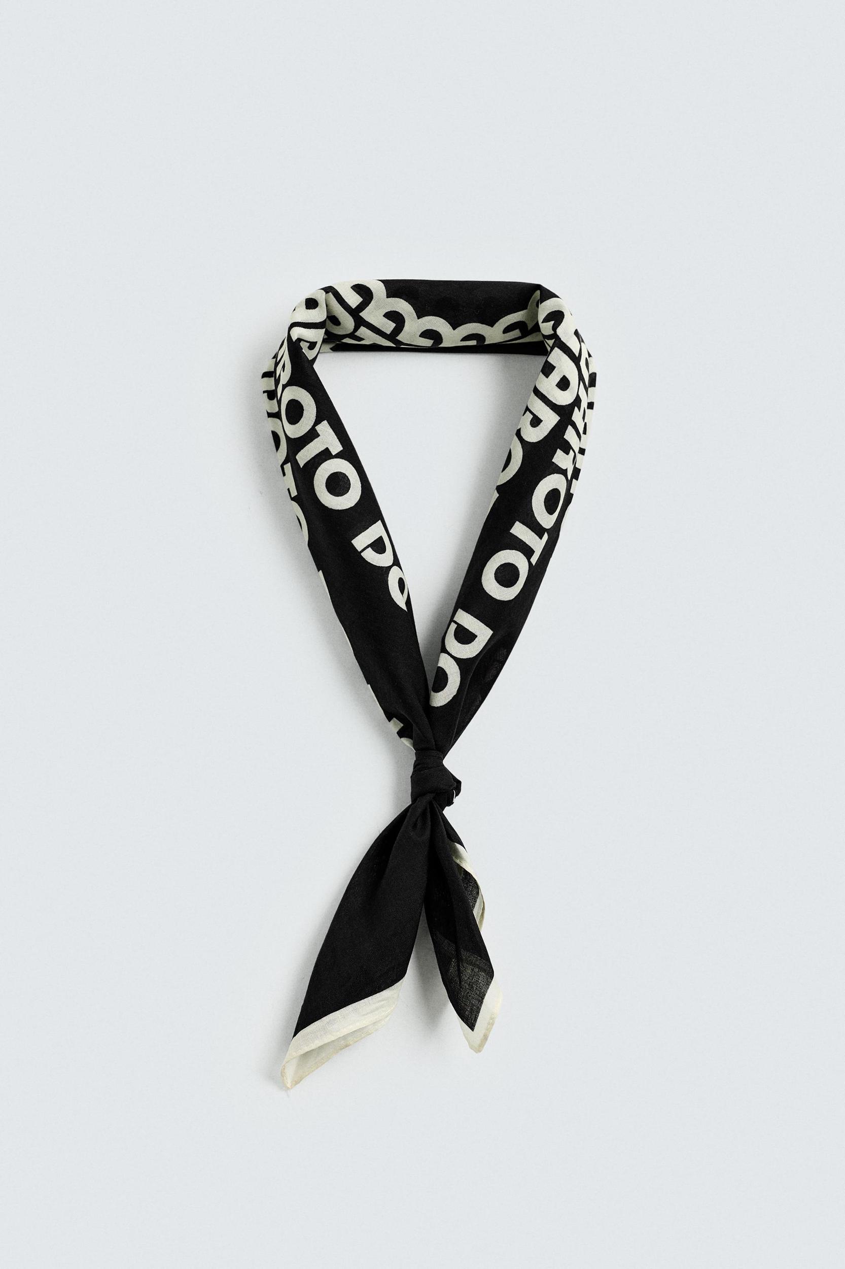 TEXT PRINT BANDANA Product Image