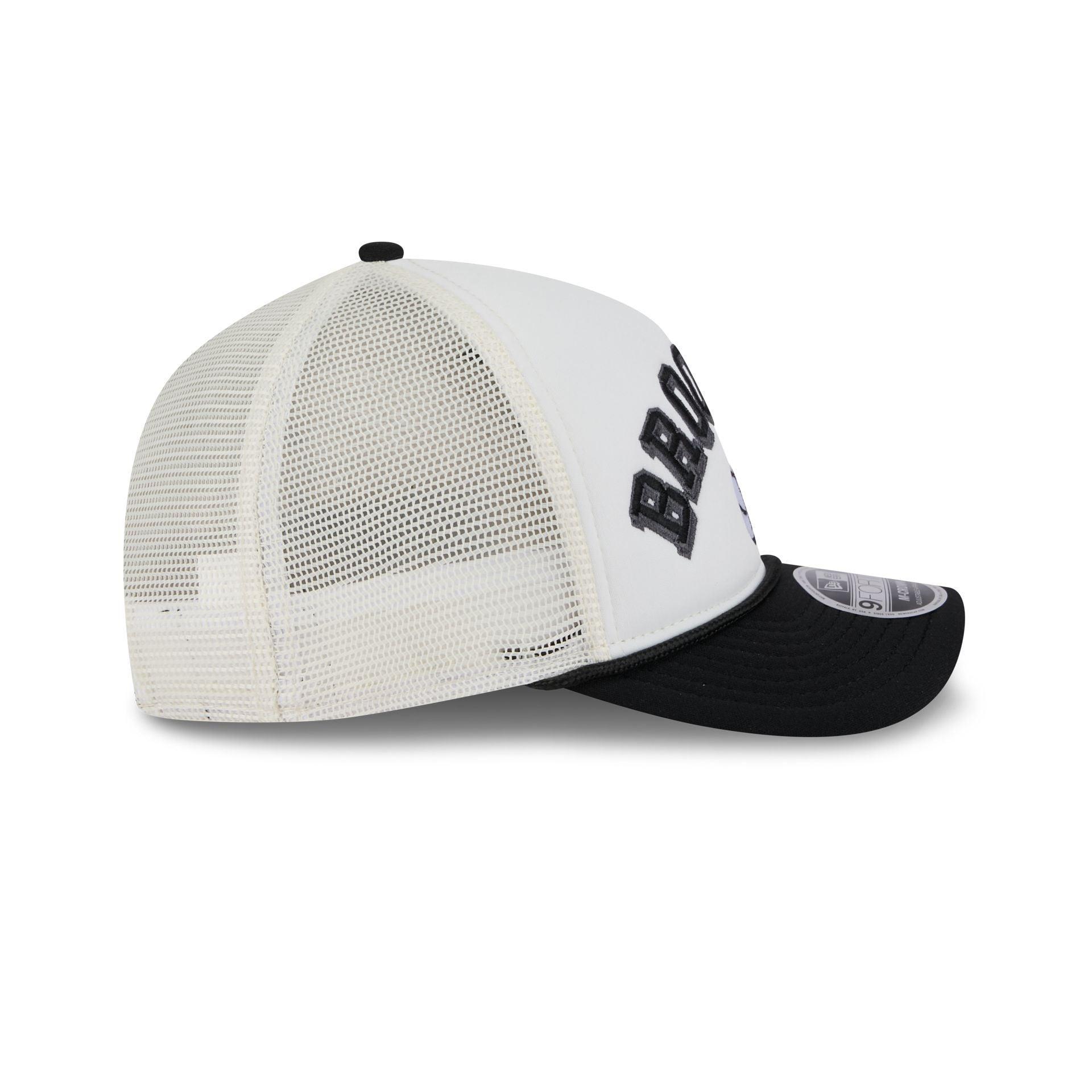 Brooklyn Nets Chrome Arch 9FORTY M-Crown A-Frame Trucker Hat Male Product Image